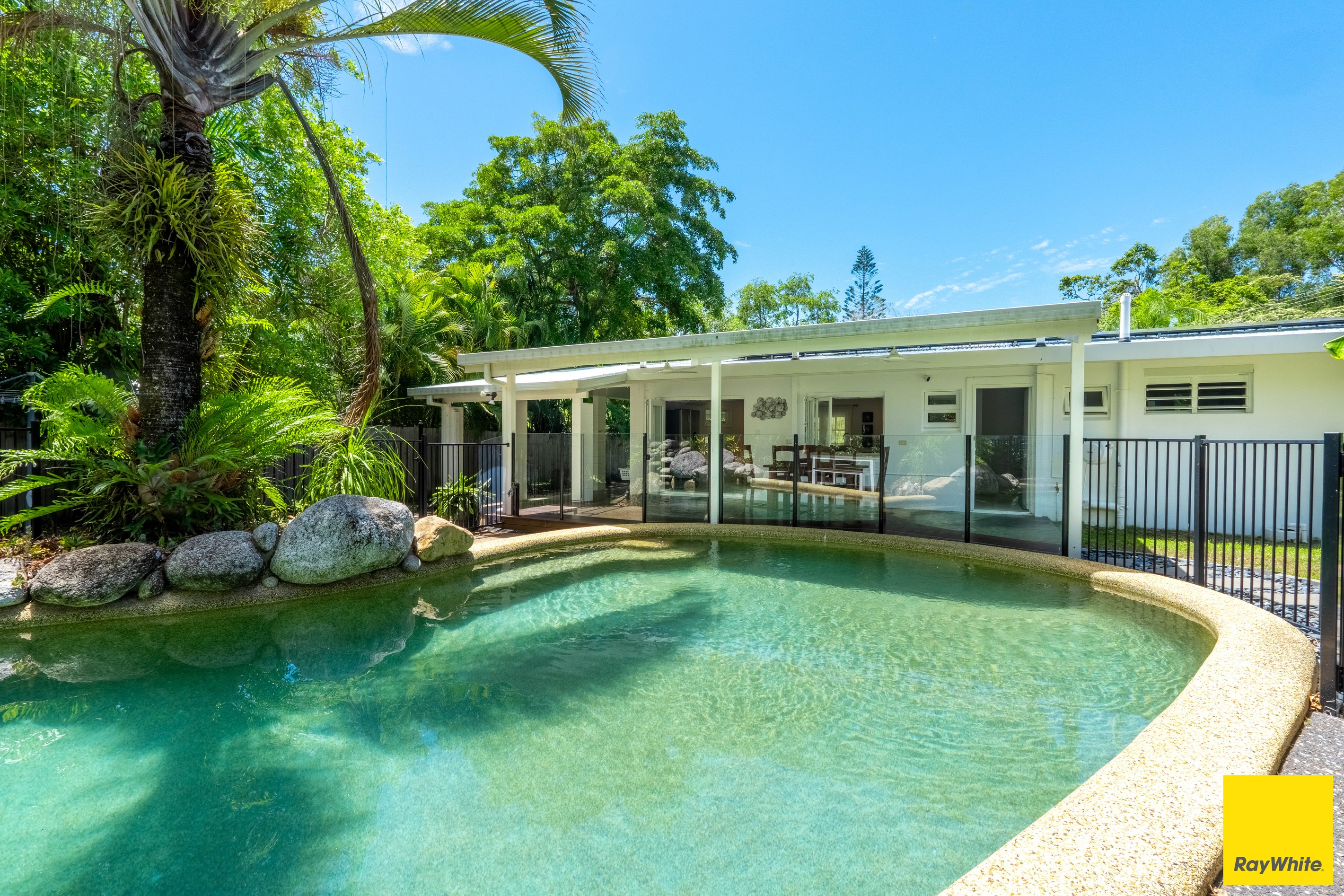 17 Rudder Street, Clifton Beach, QLD 4879