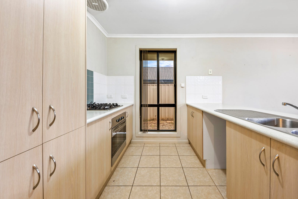 16 William Drive — photo 8 of 17