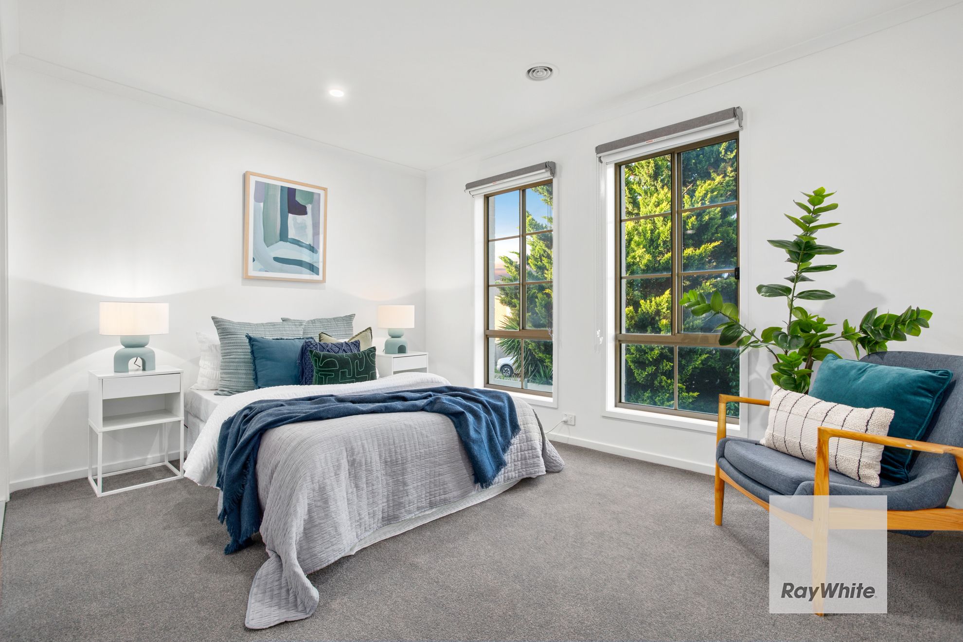 27 Tussock Crescent — photo 11 of 20