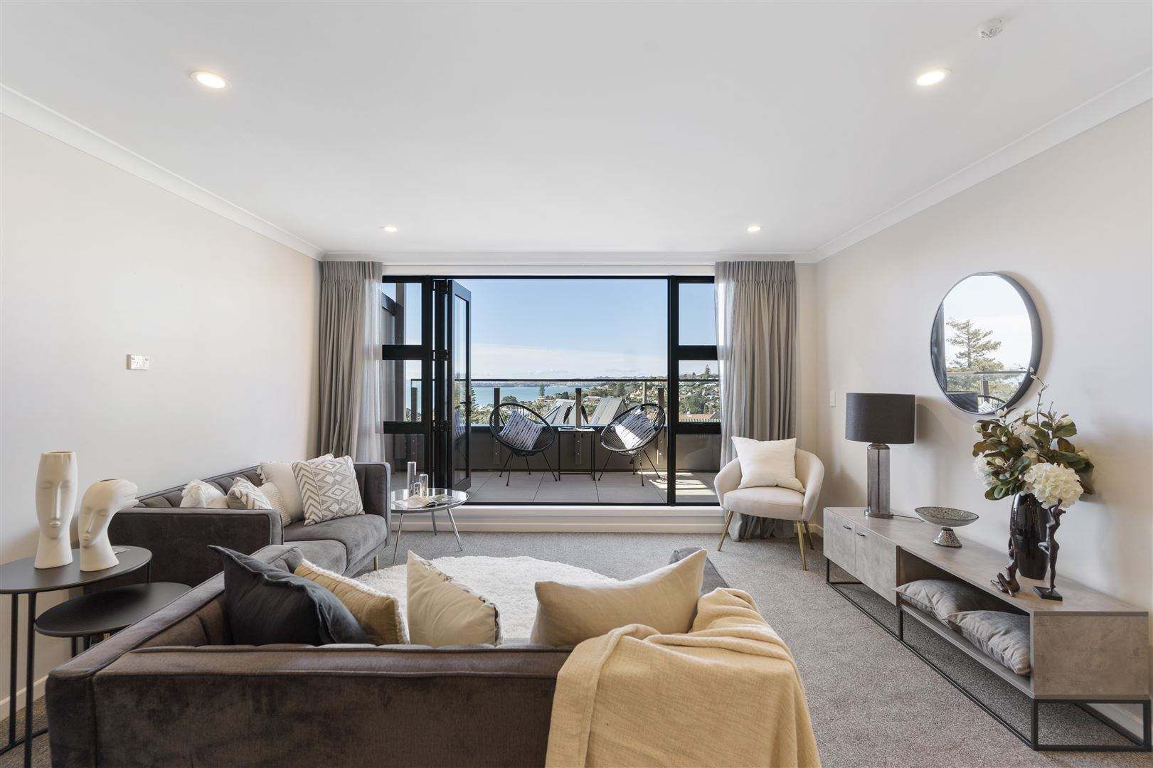 1E/12 Selwyn Road, Howick, Manukau City