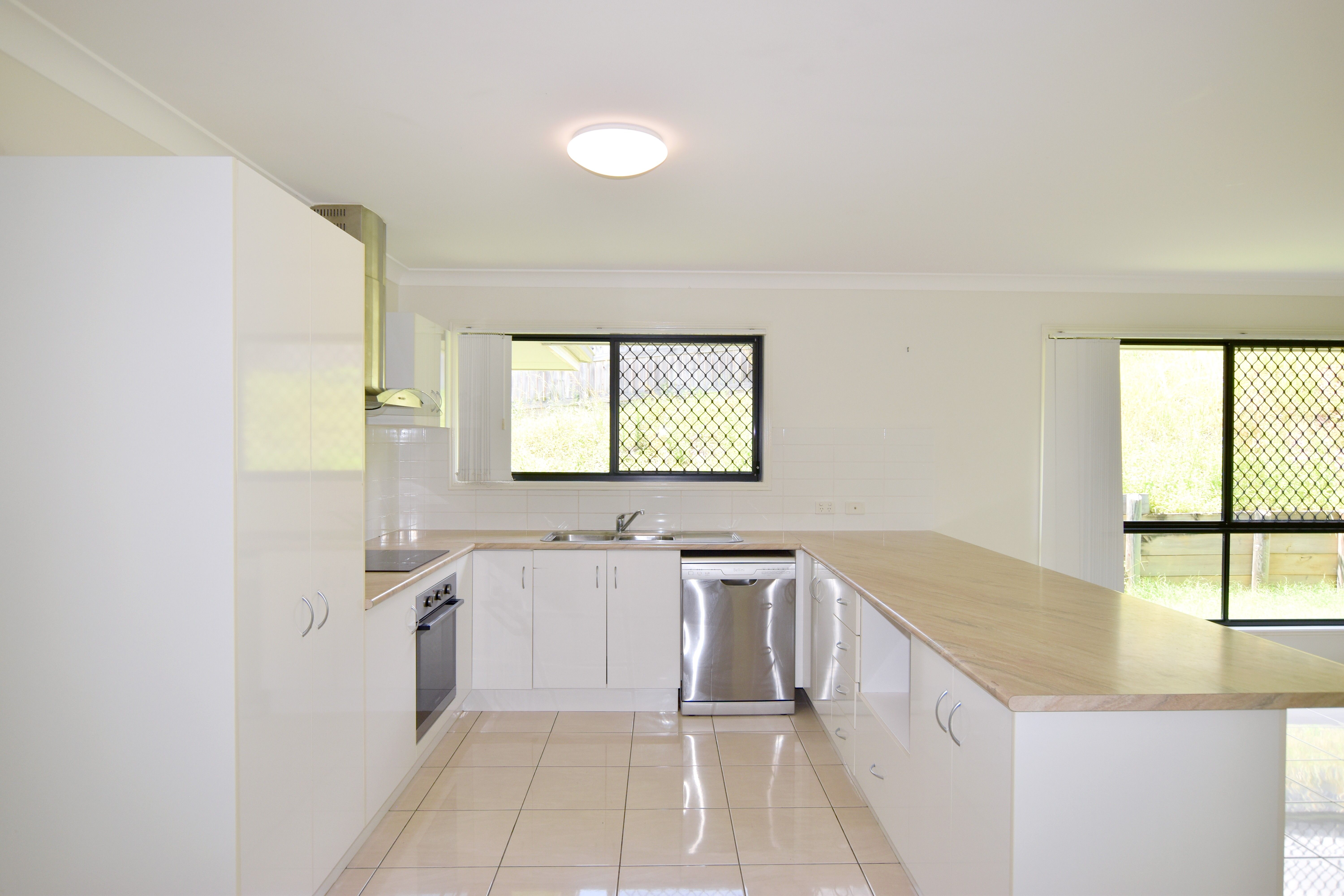 10 Cressbrook Street, Clinton, QLD 4680