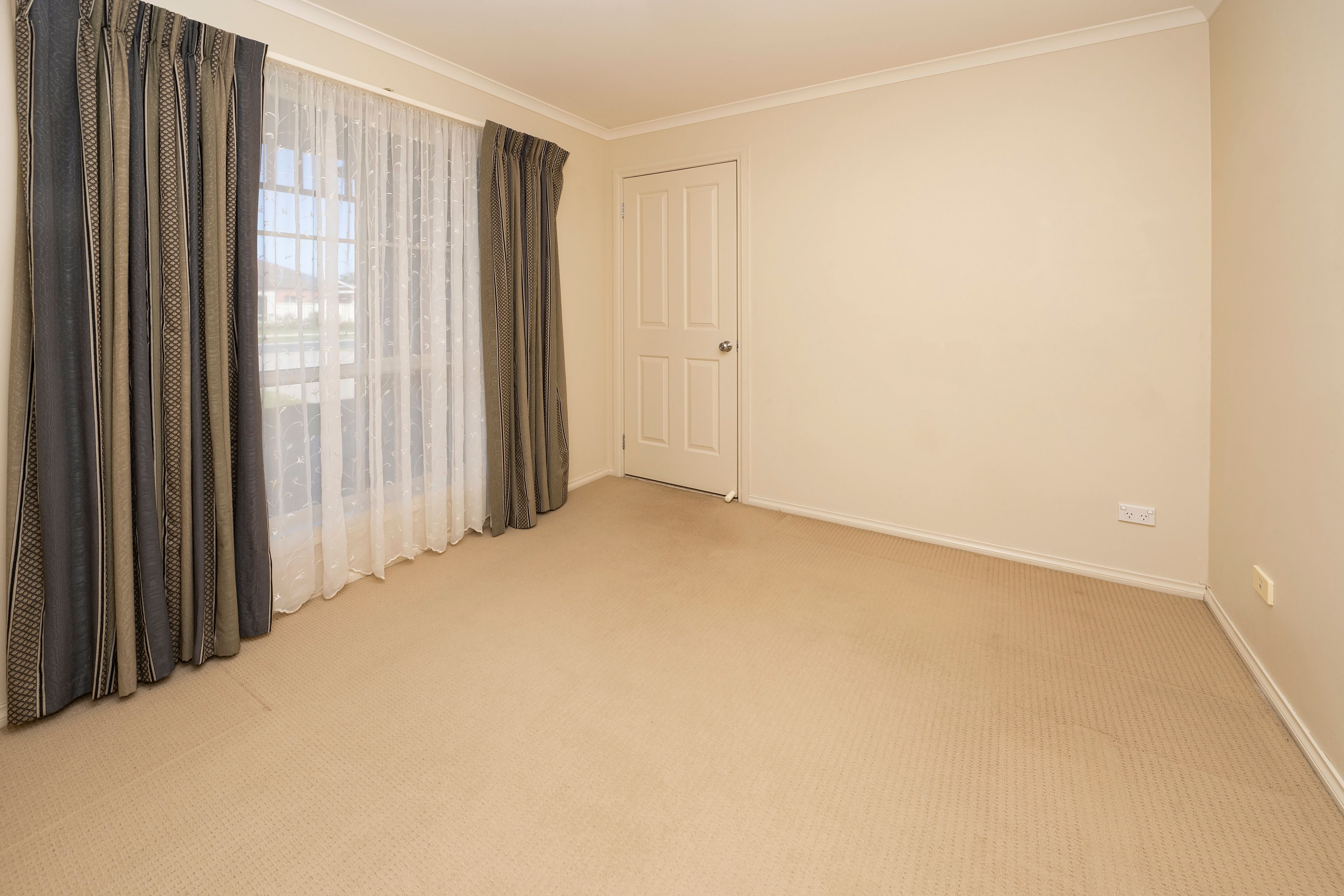 19 Cutri Drive — photo 3 of 23