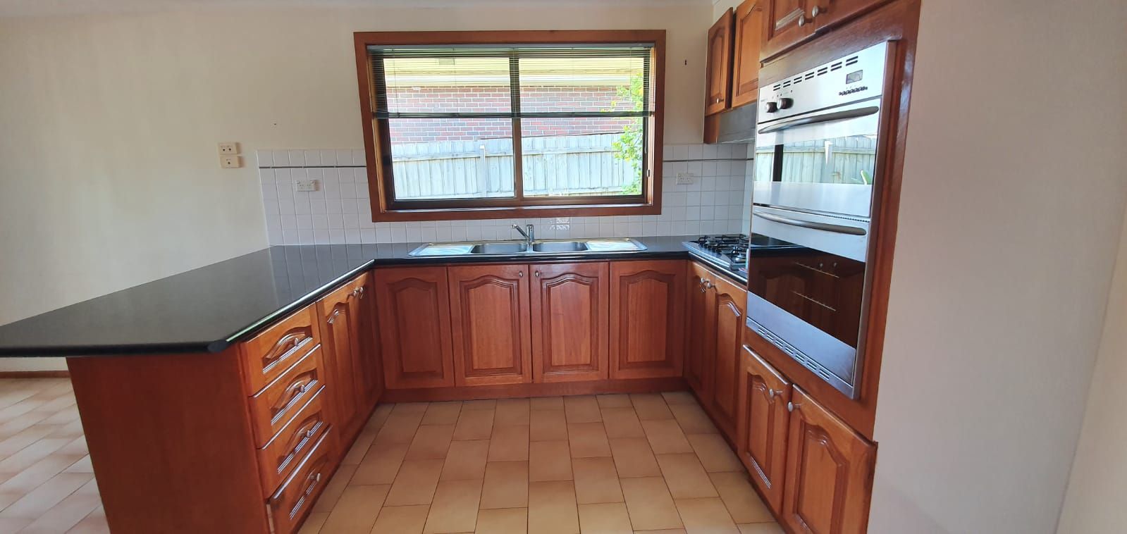 2/1863 Dandenong Road, Oakleigh East, VIC 3166