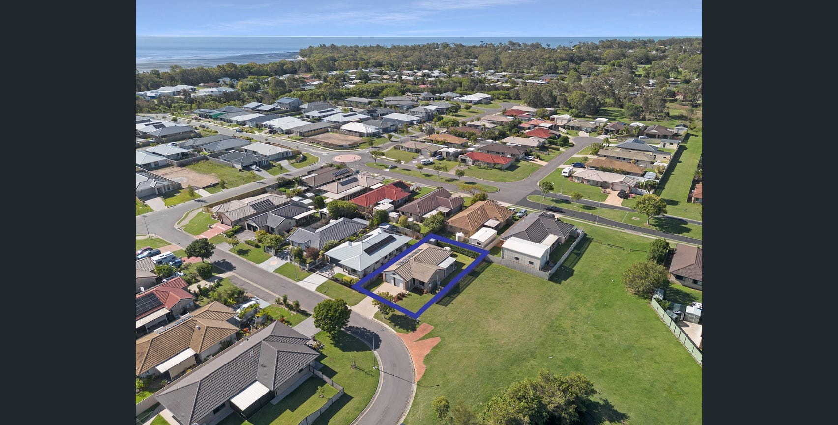 10 Dory Drive, Point Vernon, QLD 4655