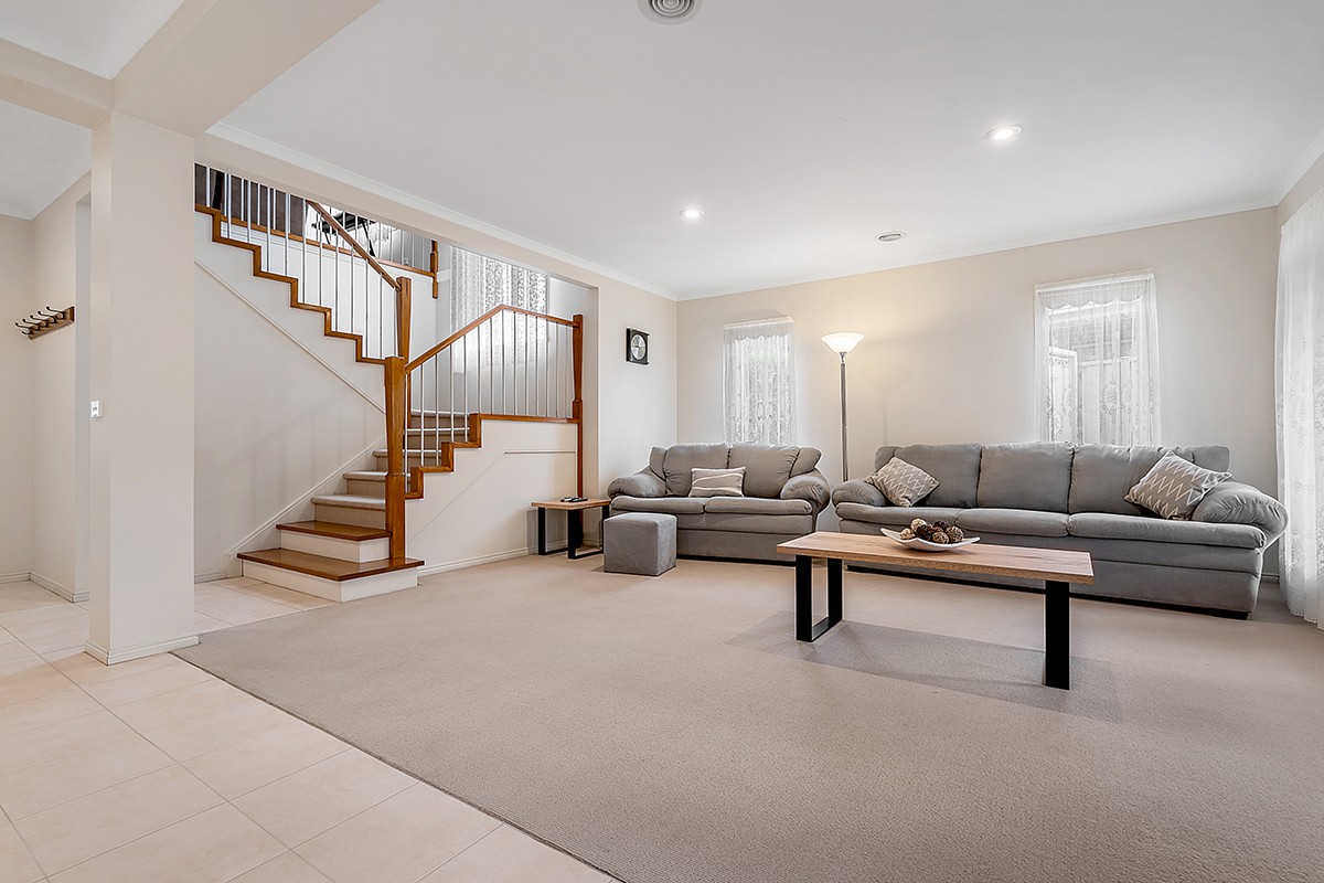 61 Axminster Drive, Craigieburn, VIC 3064