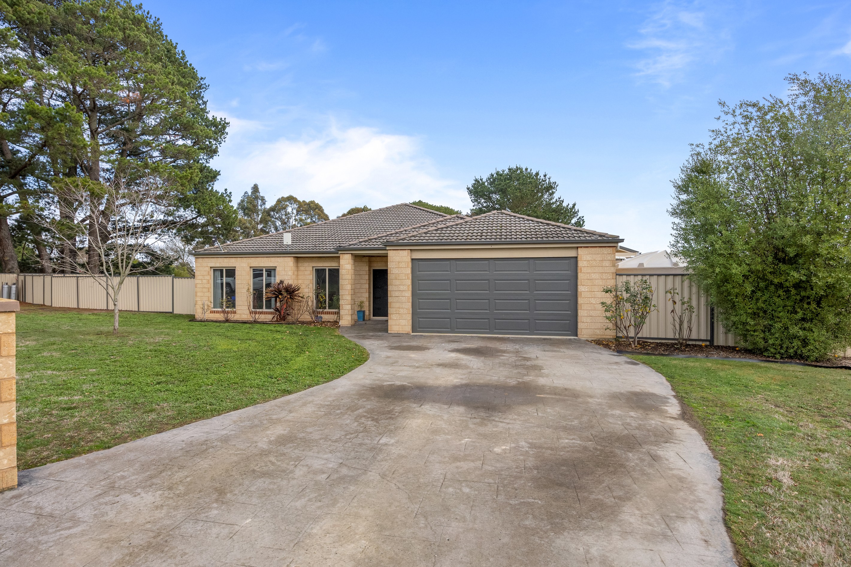 2028 Glenelg Highway, Scarsdale, VIC 3351
