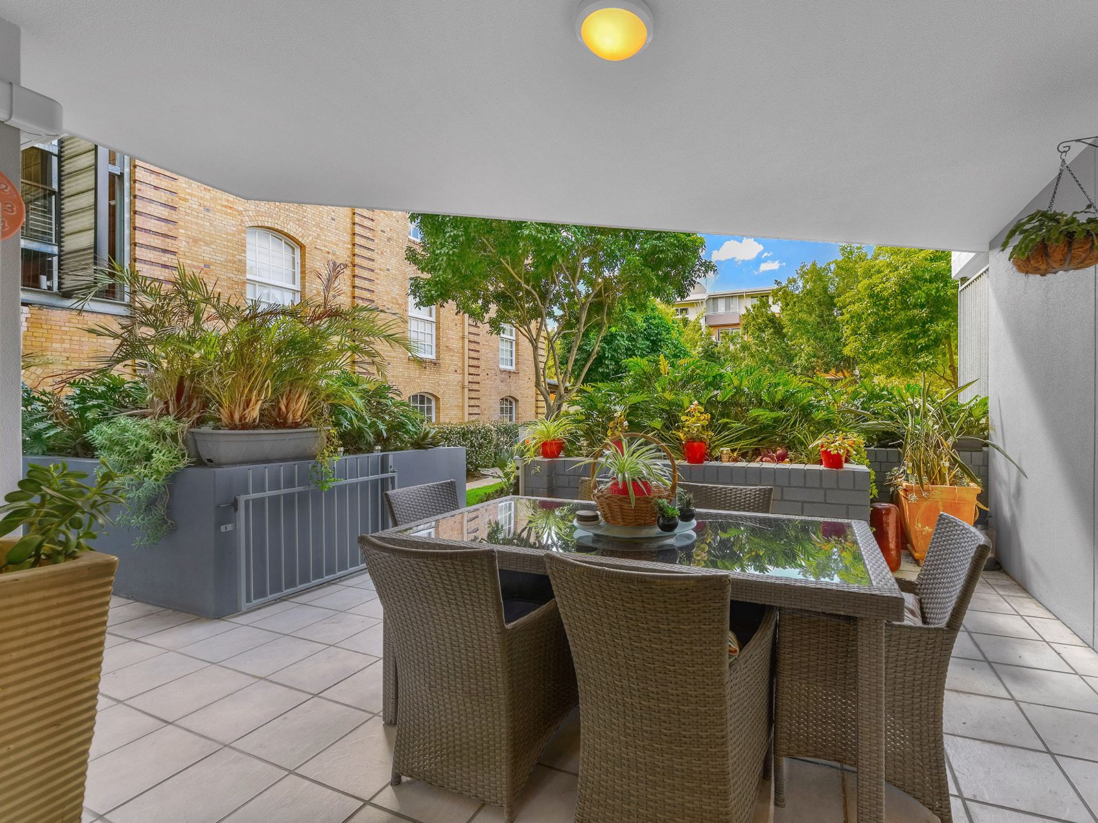 10 Vernon Terrace, Teneriffe QLD 4005