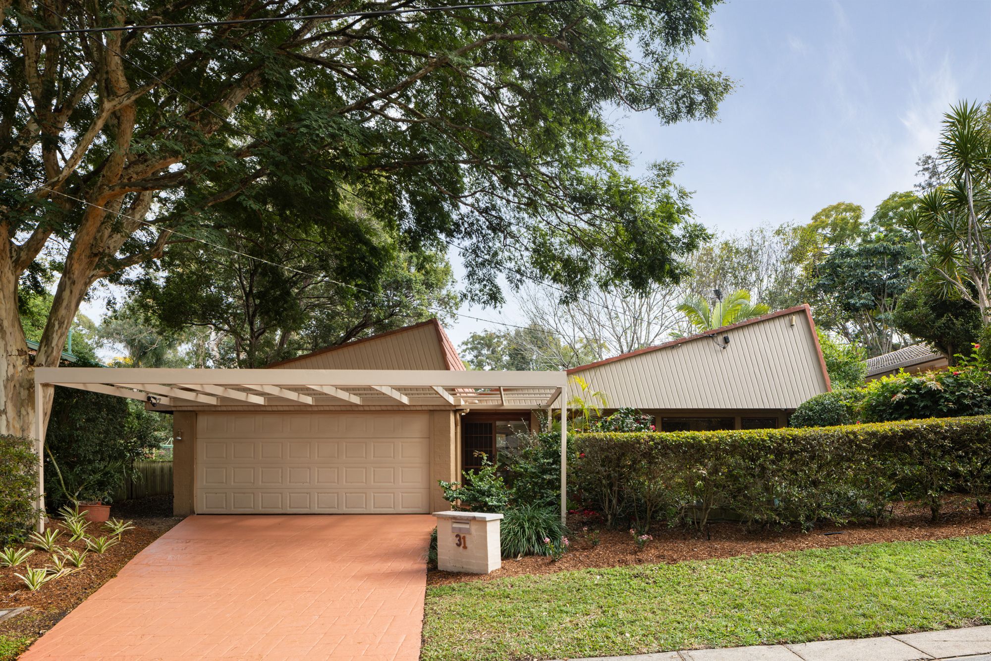 31 Steptoe Street — photo from Ray White Toowong | Chapel Hill