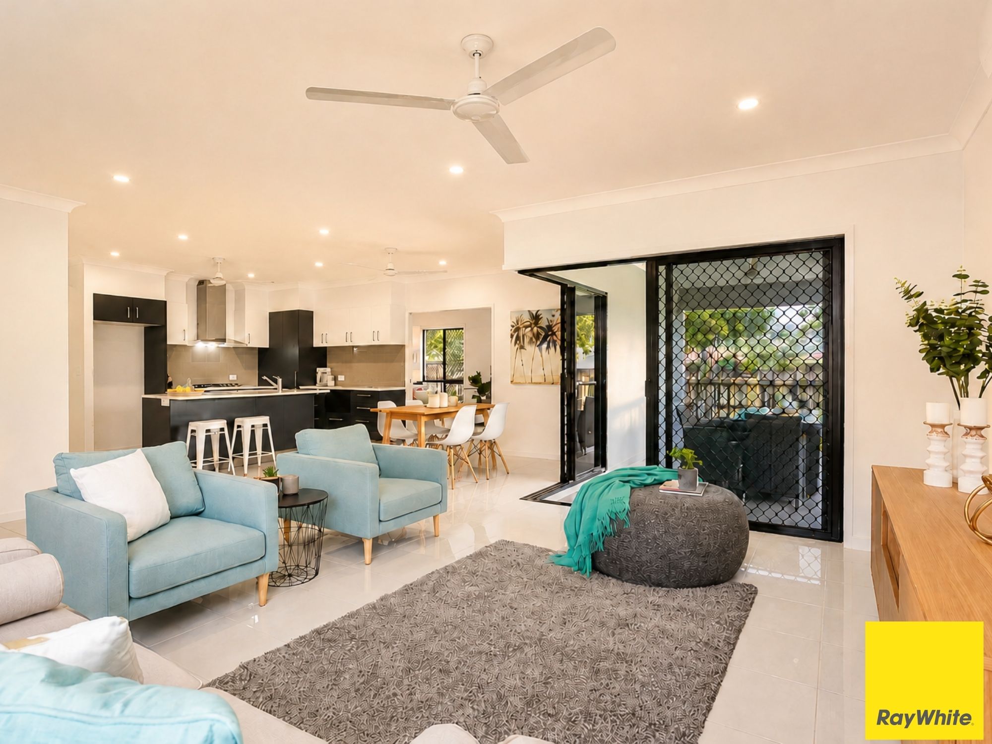 29 Sedgwick Close — photo 3 of 19
