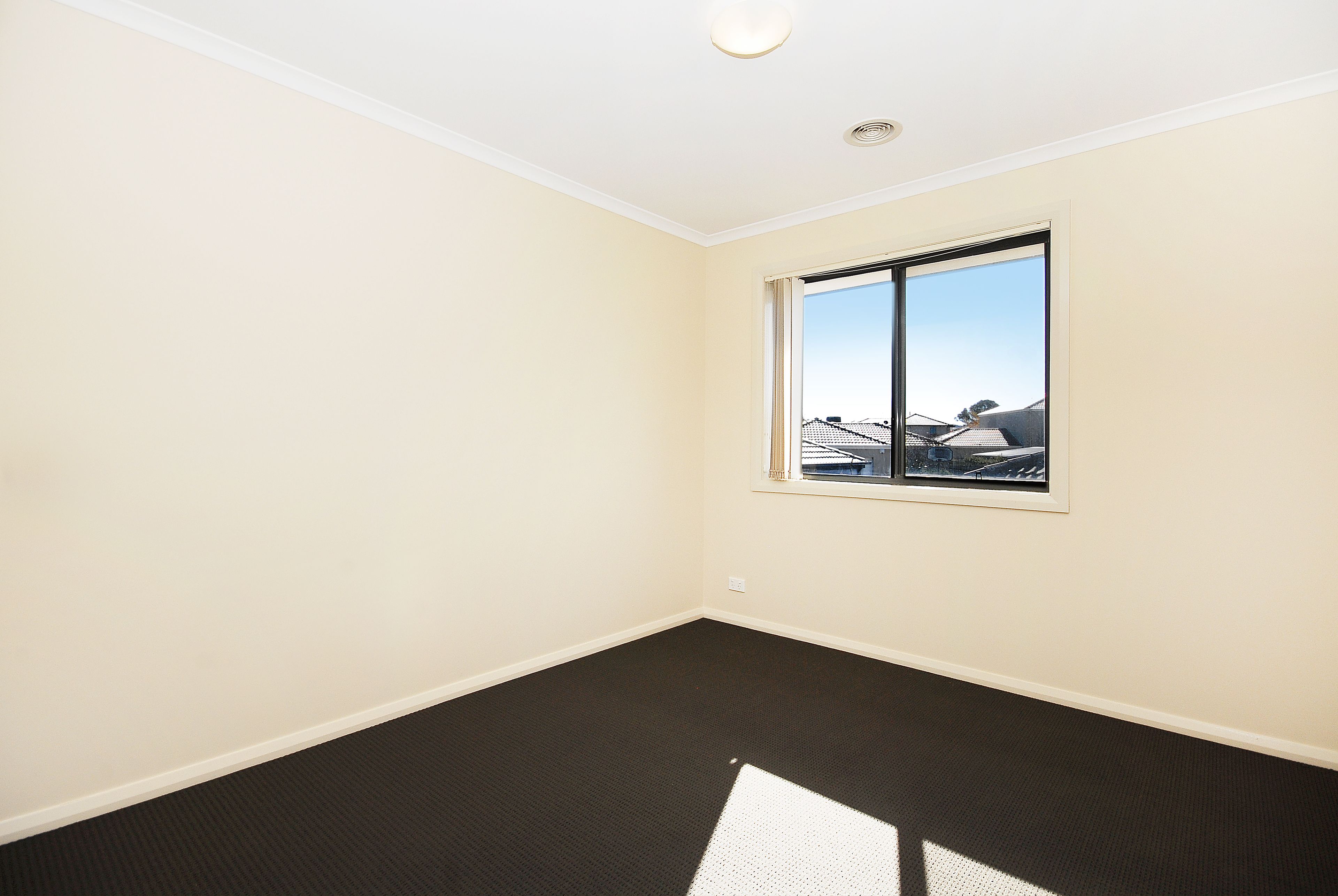 35 Hazelgrove Street — photo 13 of 22