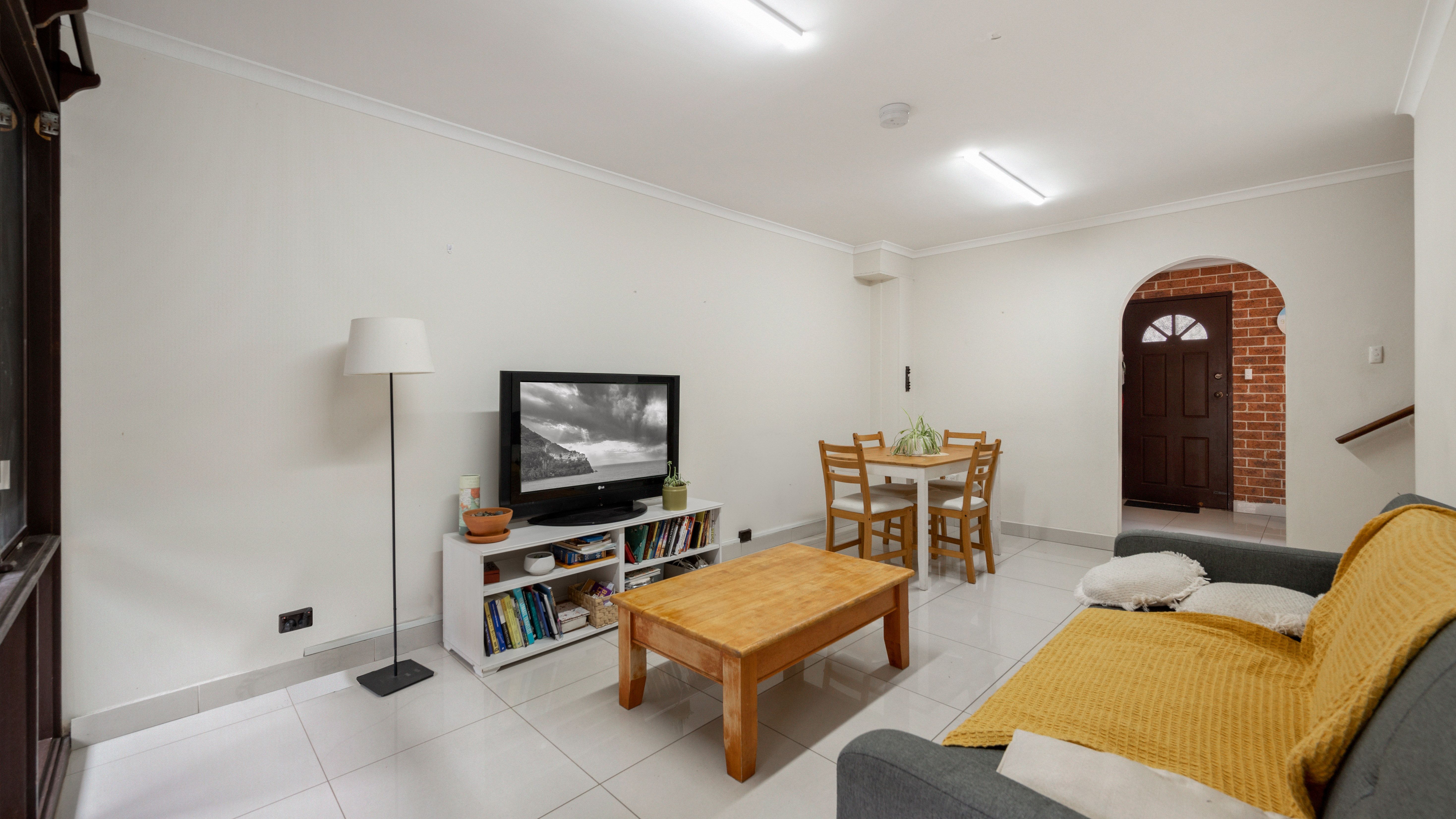 4/14 Chester Road, Ingleburn, NSW 2565
