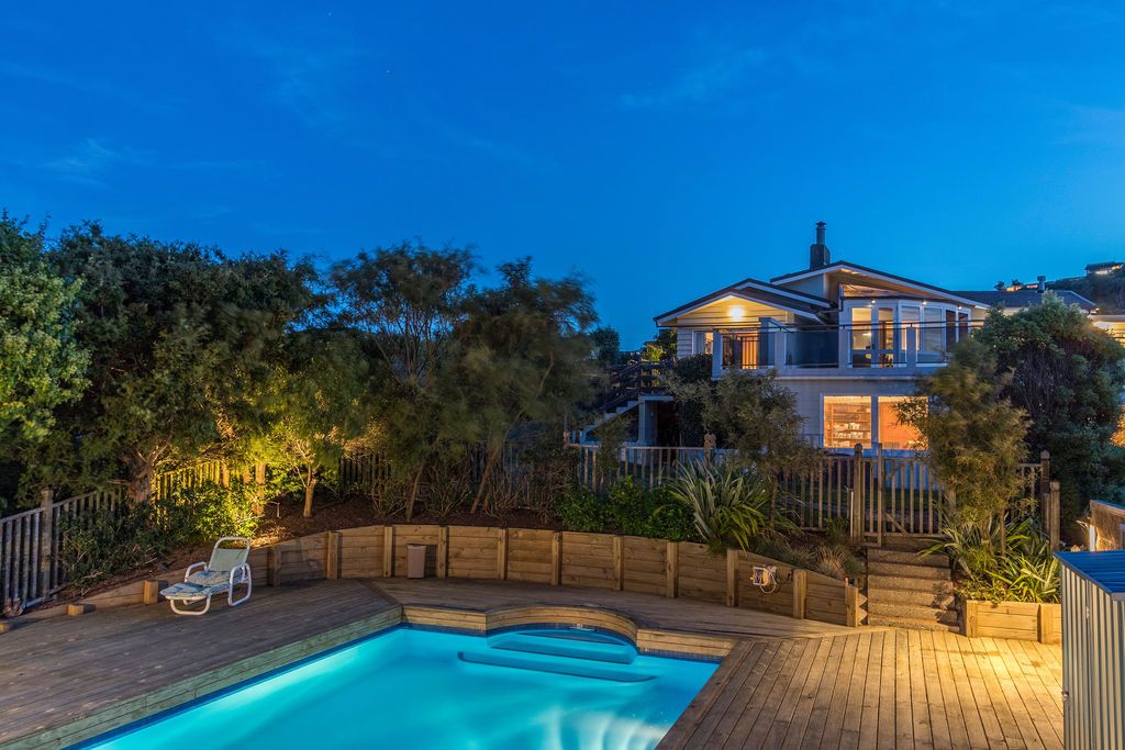 9 Oak Avenue, Paremata, Porirua City