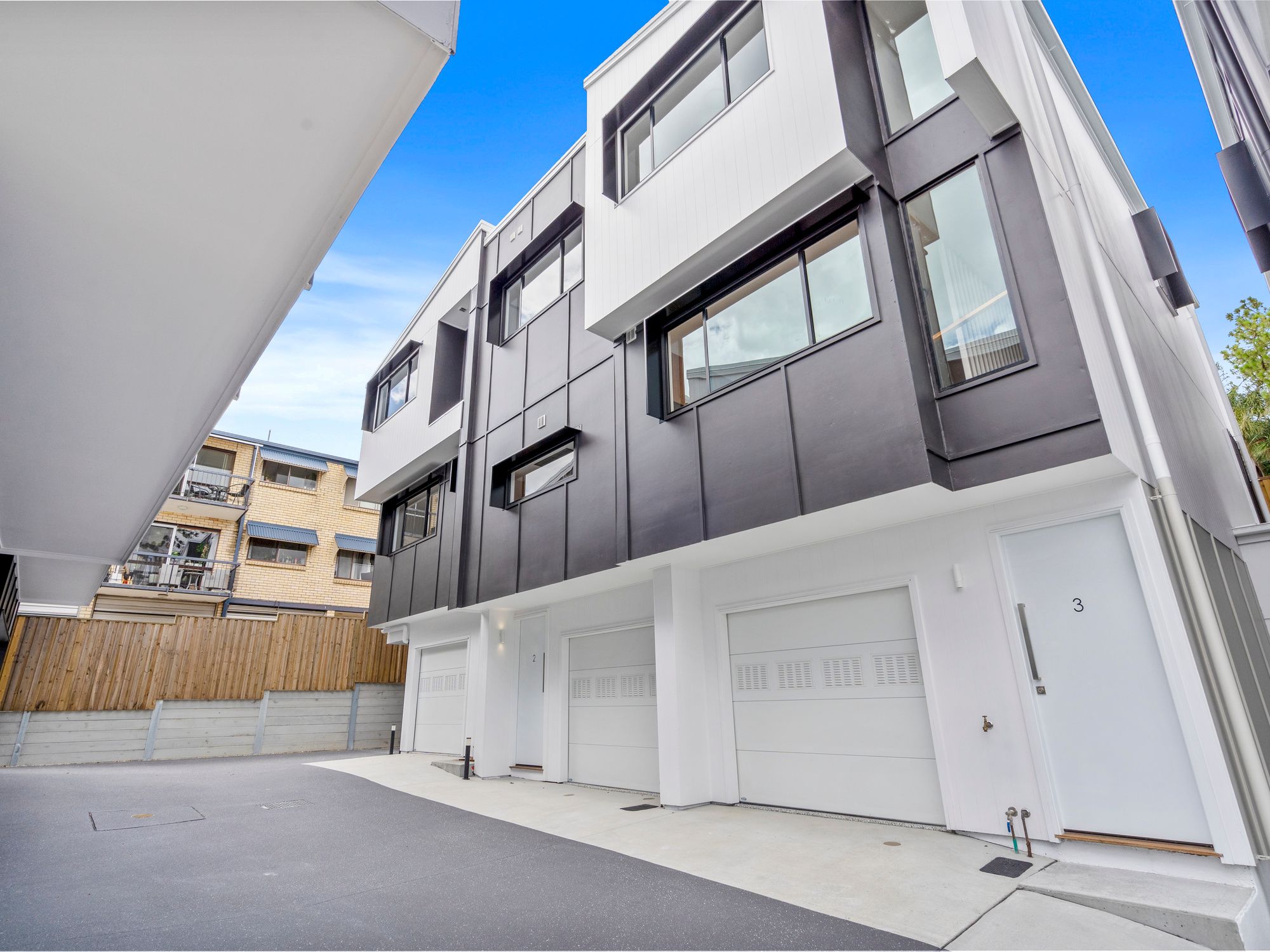 2/120 Norman Avenue, Norman Park, QLD 4170