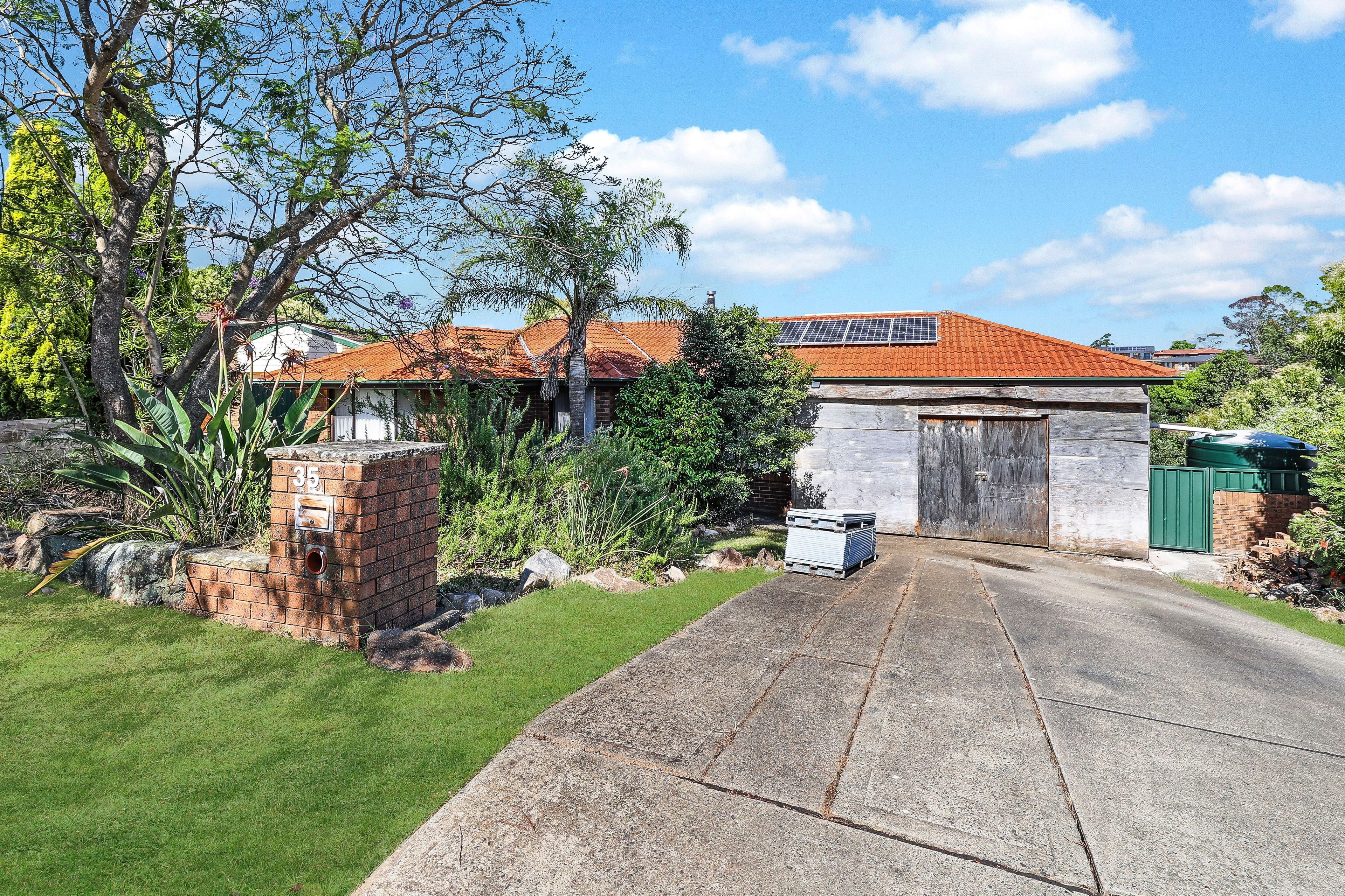 35 Gargery Street, Ambarvale, NSW 2560 Sold House Ray White