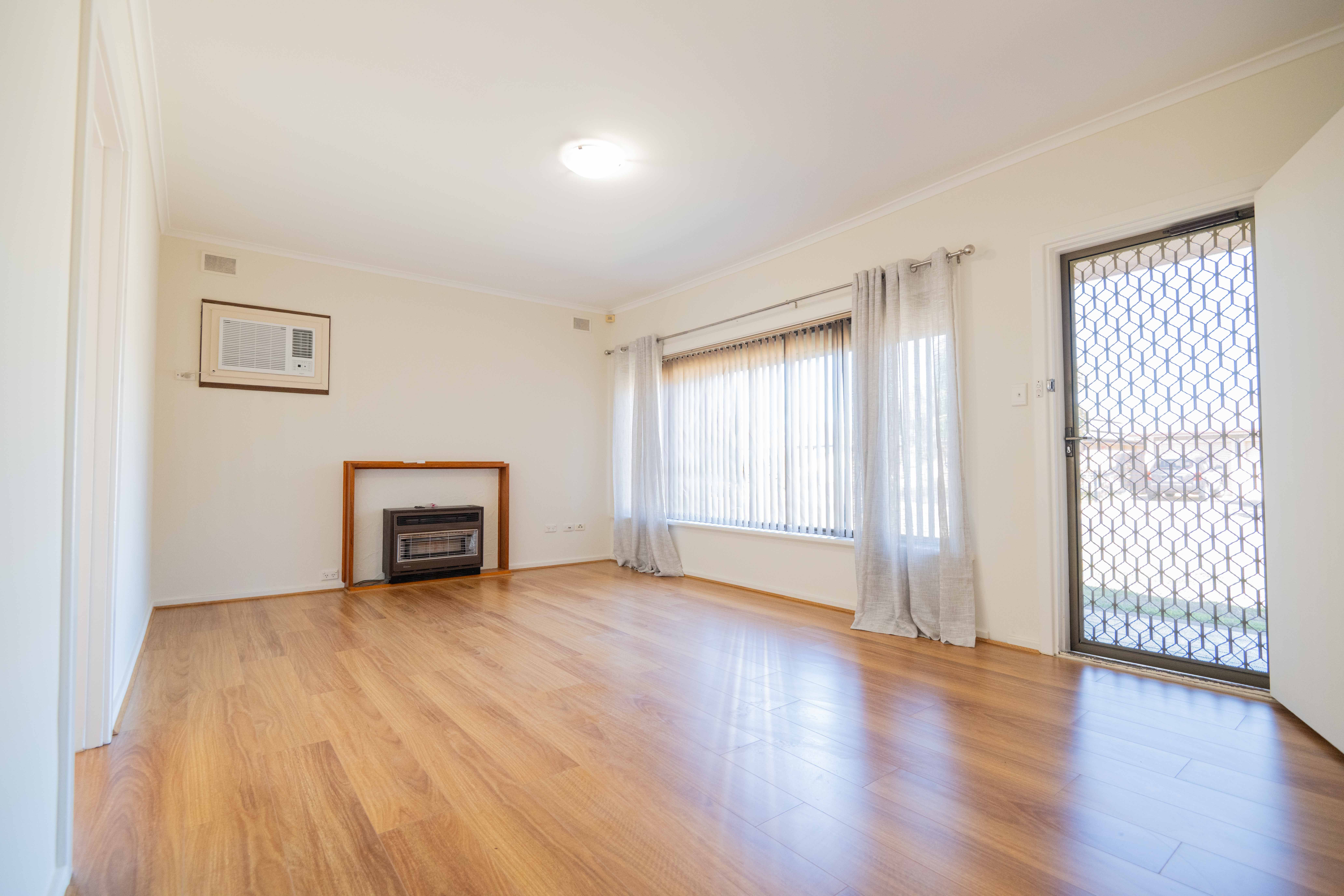 10 Riverina Street, Largs North, SA 5016