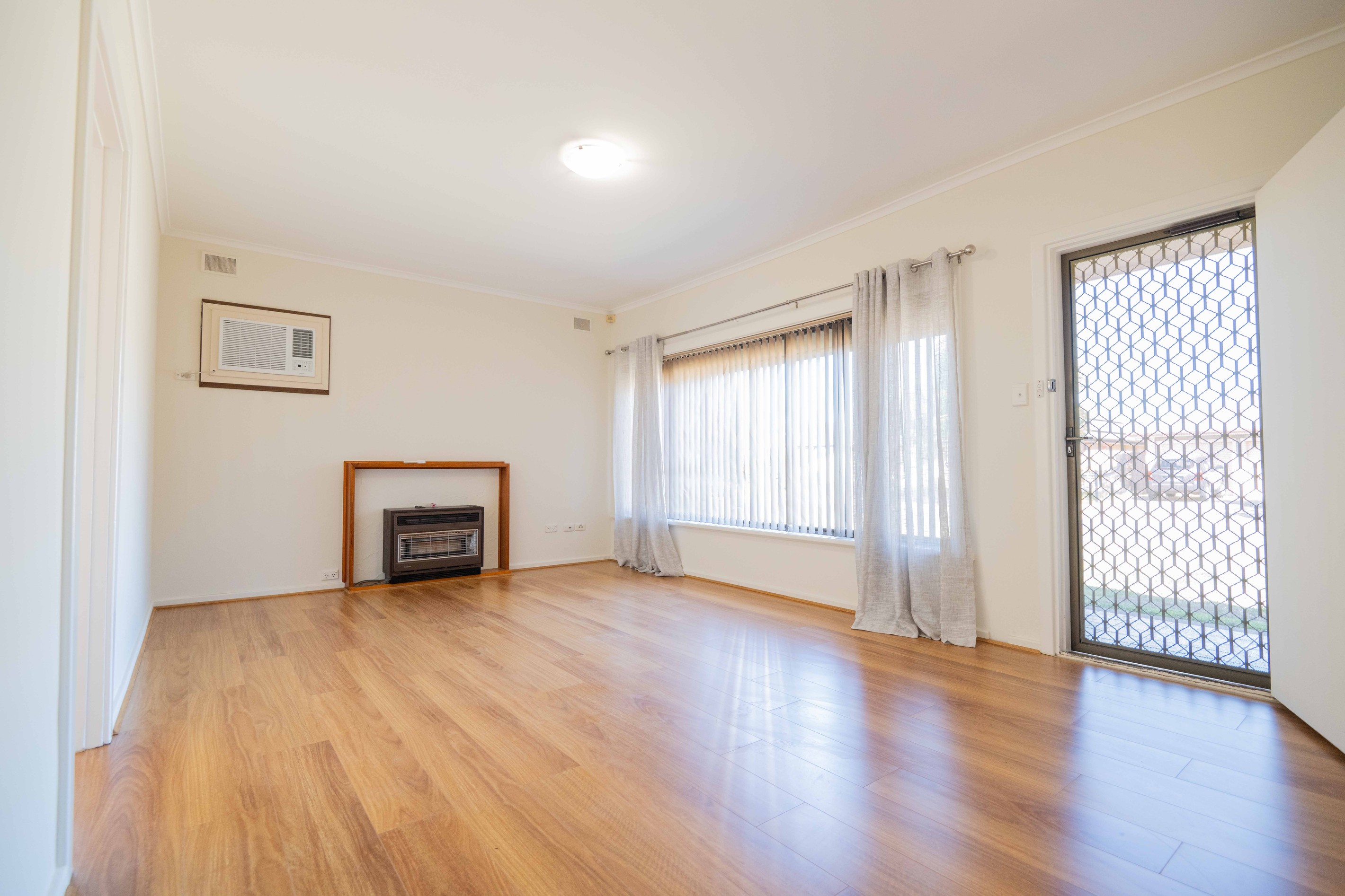 10 Riverina Street, Largs North, SA 5016