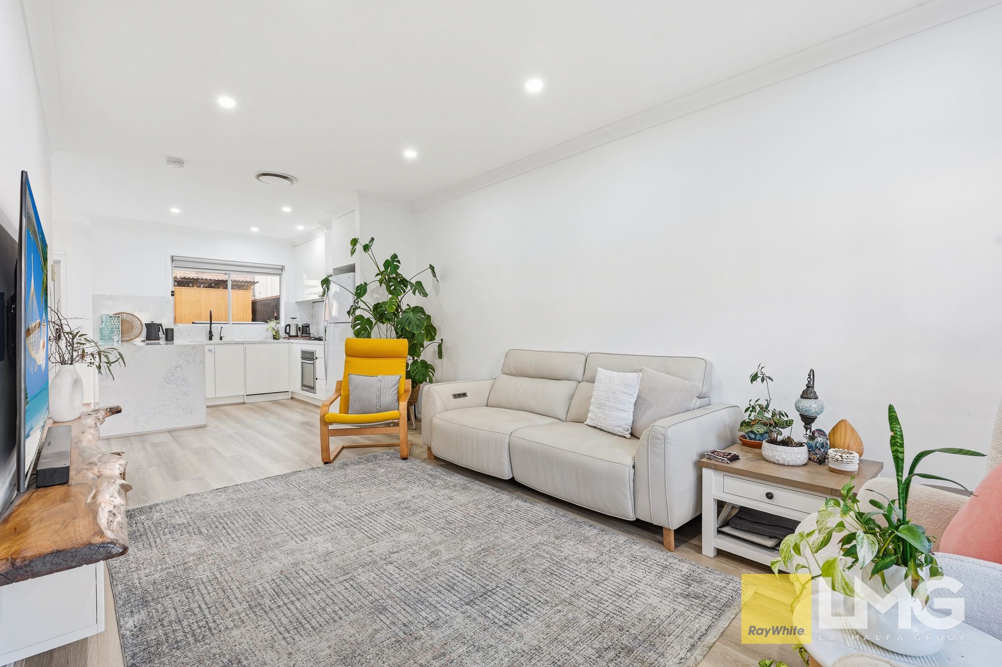 19 Castle Street — photo 4 of 30