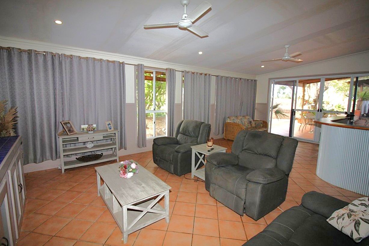 10584 Flinders Highway — photo 8 of 30