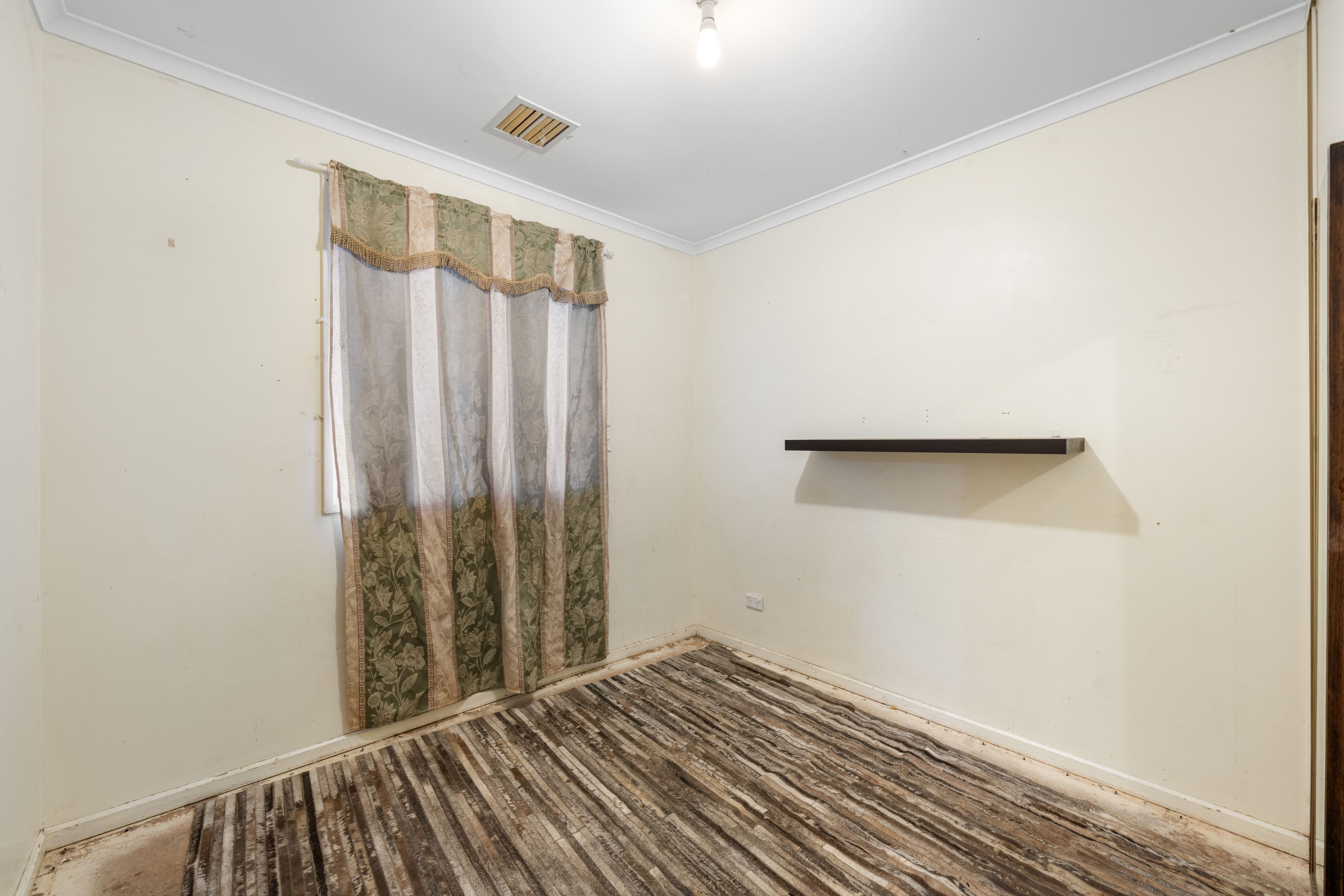 36 Uley Road — photo 14 of 20