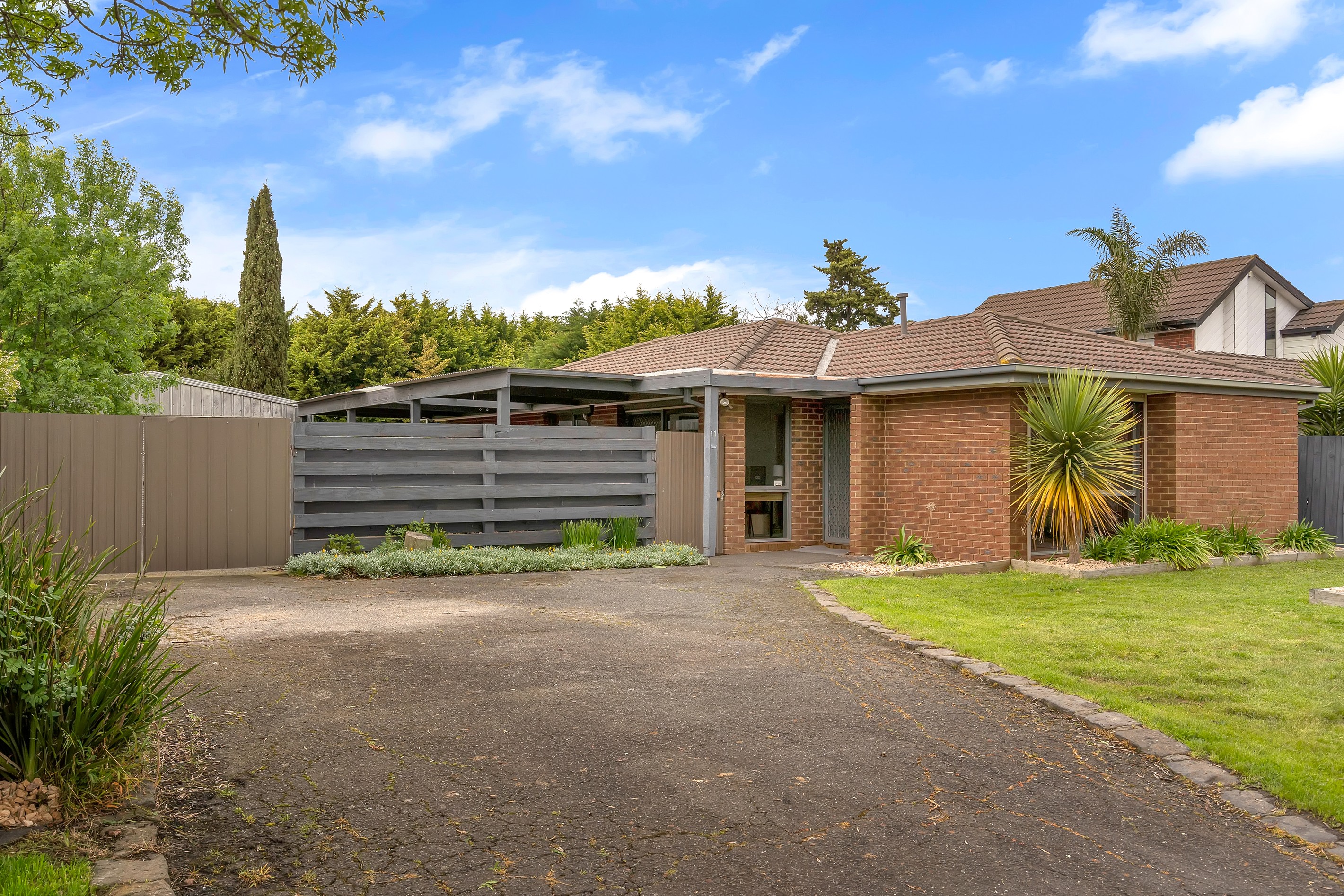 11 Ramsbury Street, Craigieburn, VIC 3064