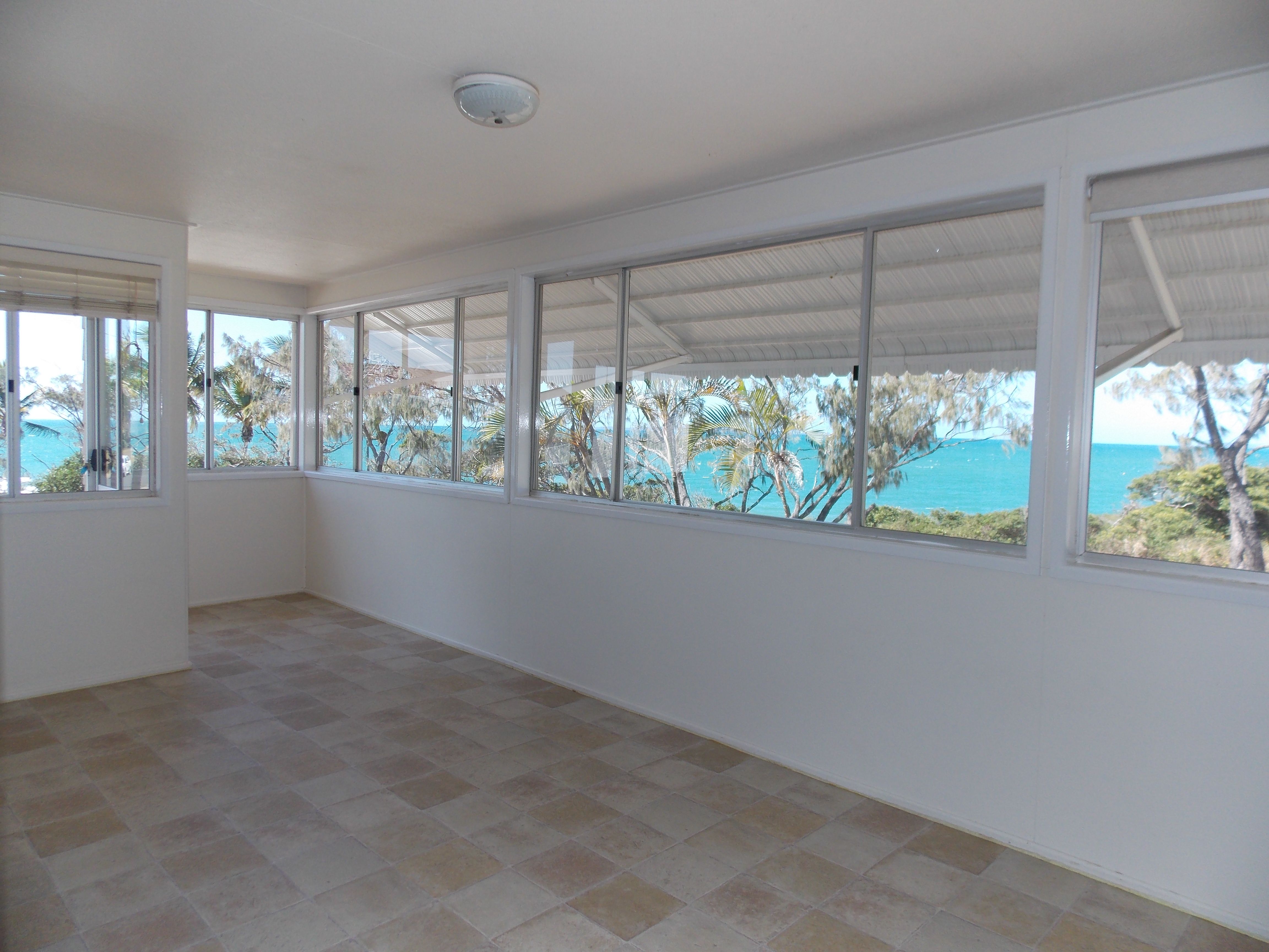84 Esplanade, Lammermoor, QLD 4703