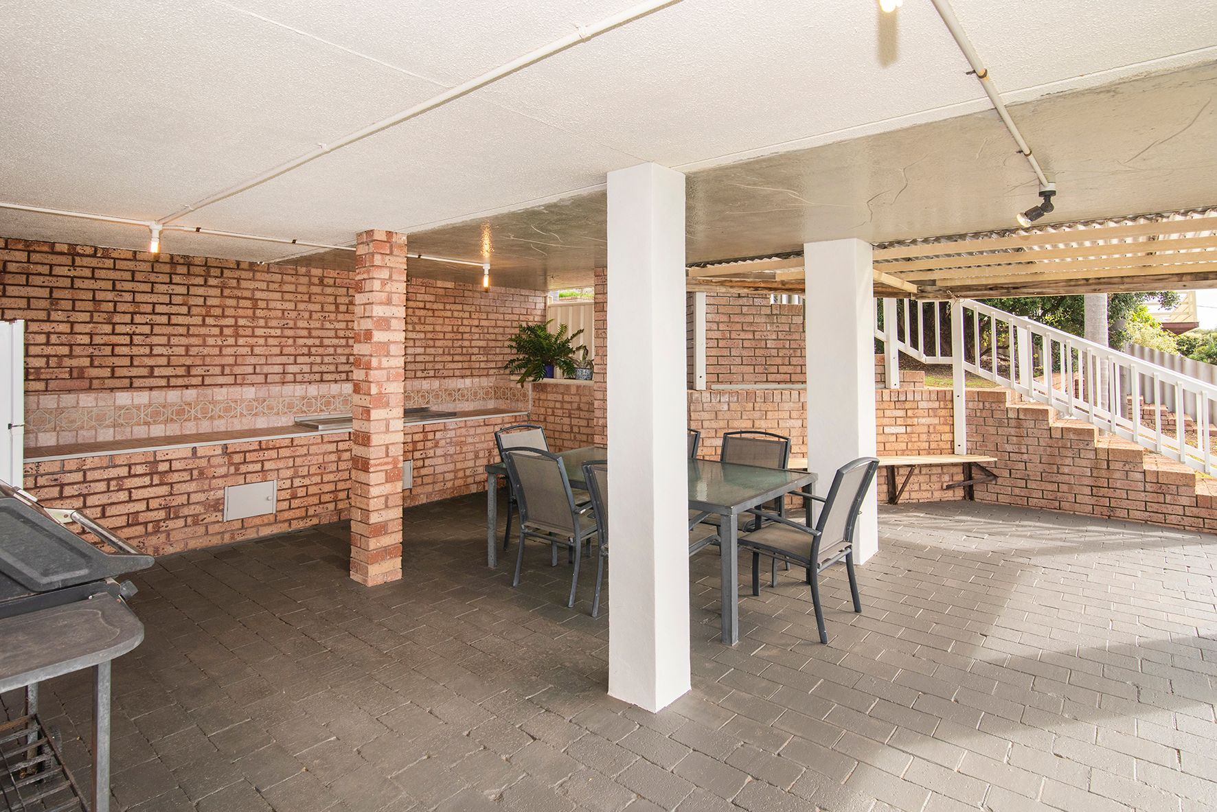 10 Irwin Street — photo 19 of 27