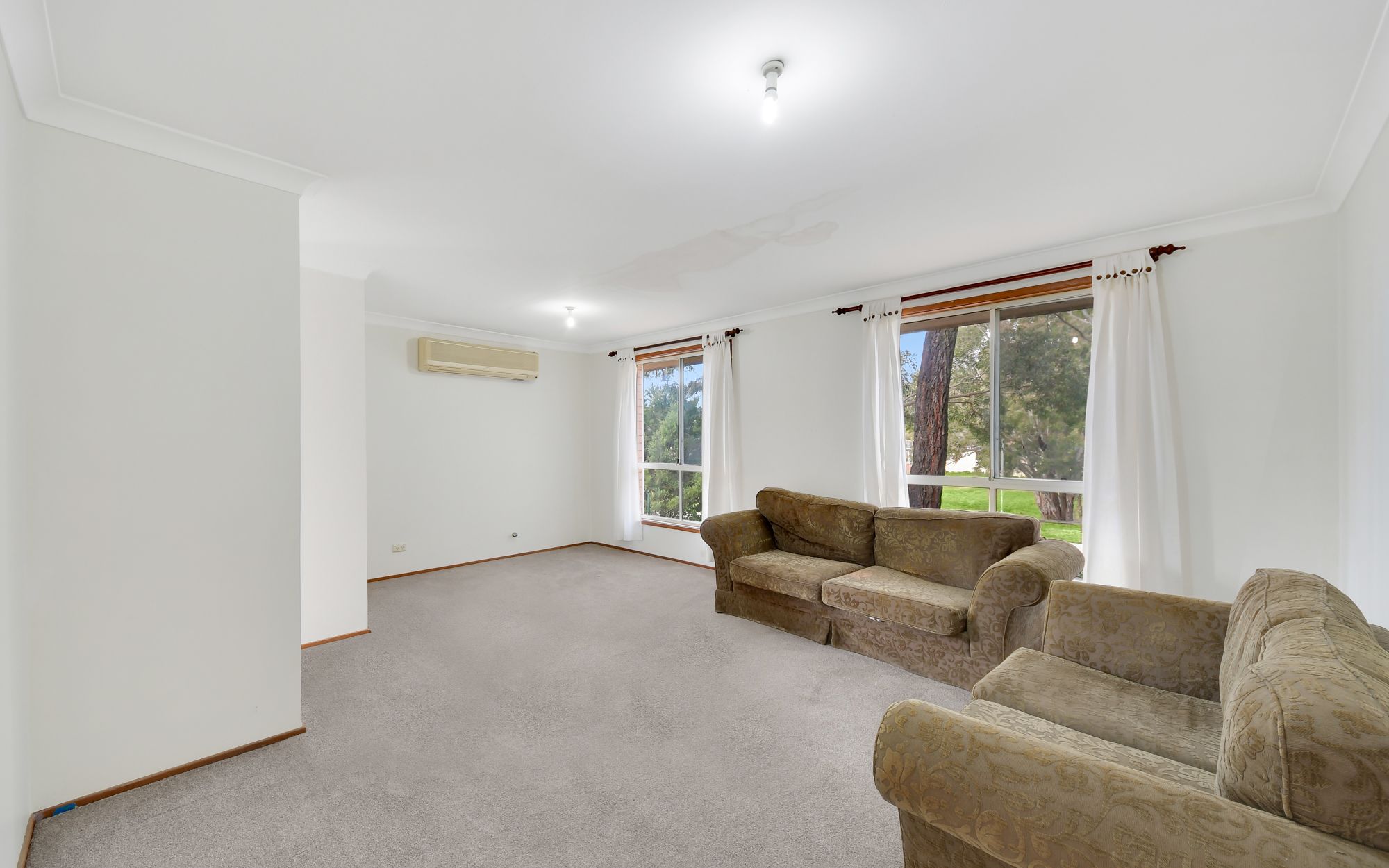 19 Copperfield Drive, Ambarvale, NSW 2560