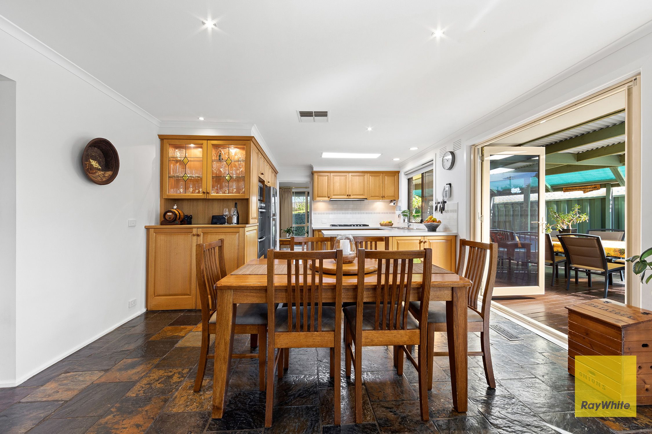 11 Woolstone Close — photo 6 of 20