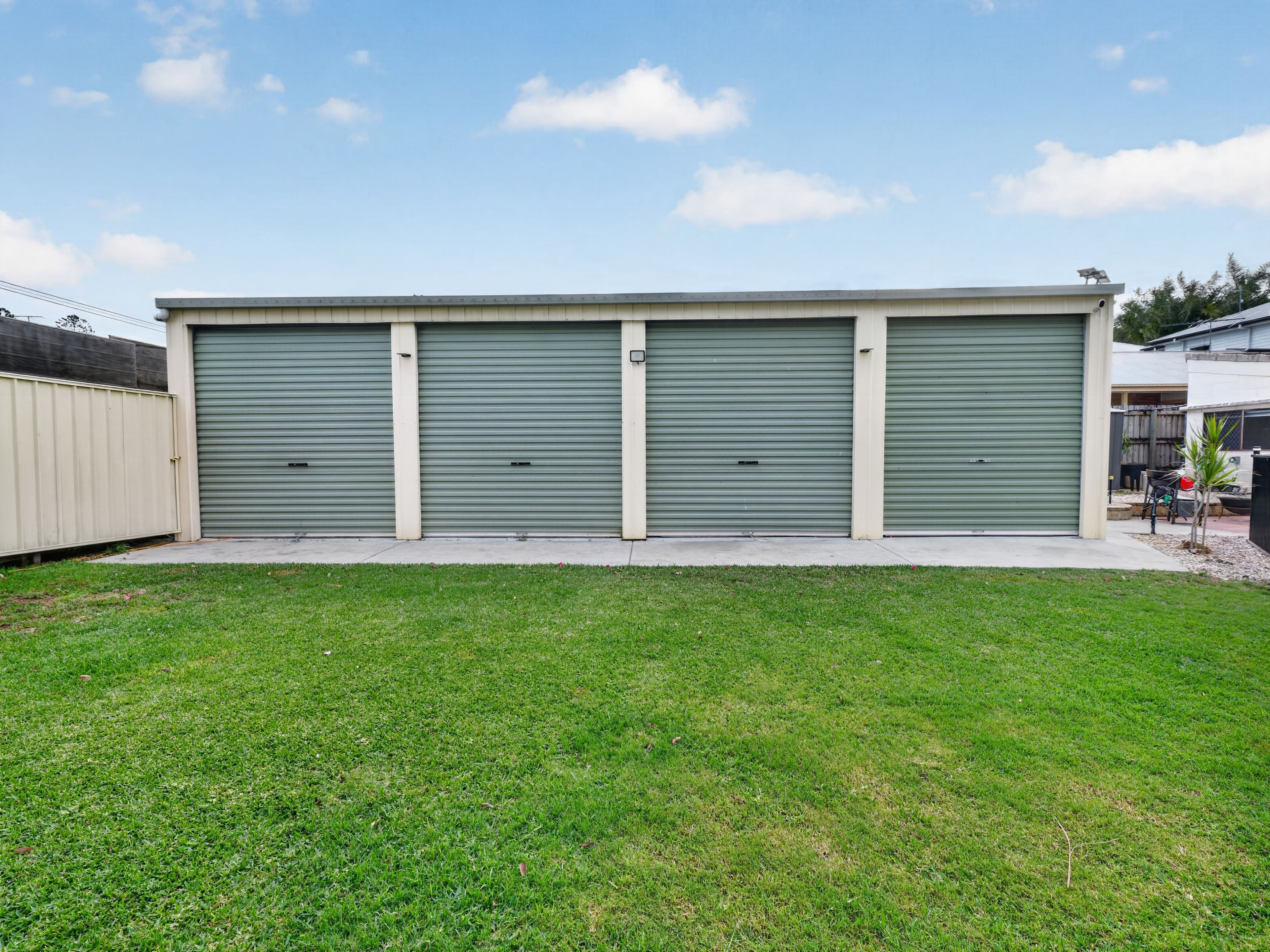 25 Hellen Street — photo 4 of 24