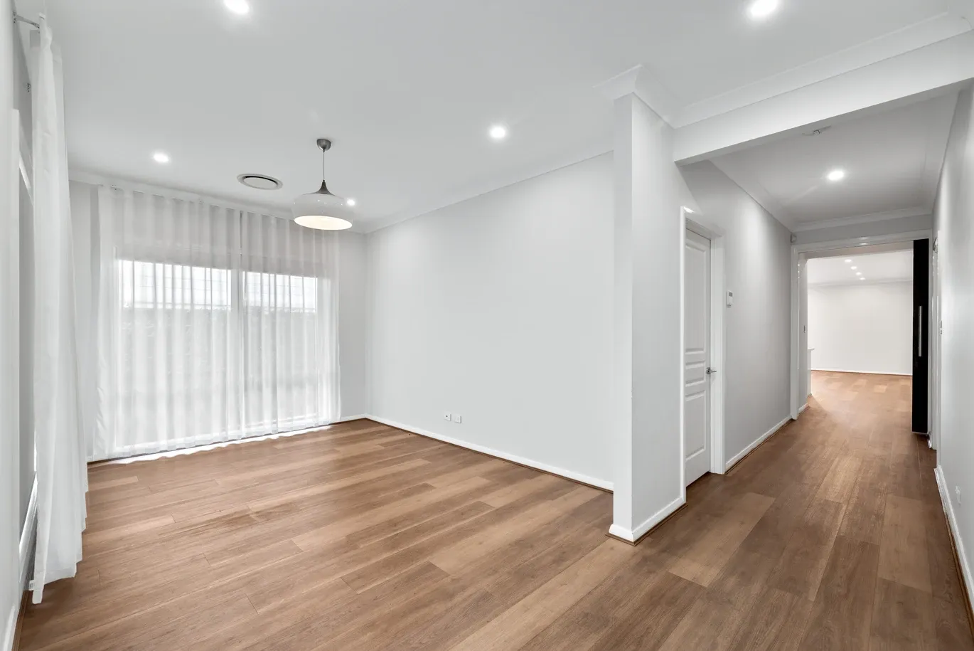 62 Mulholland Avenue, Campbelltown, NSW 2560