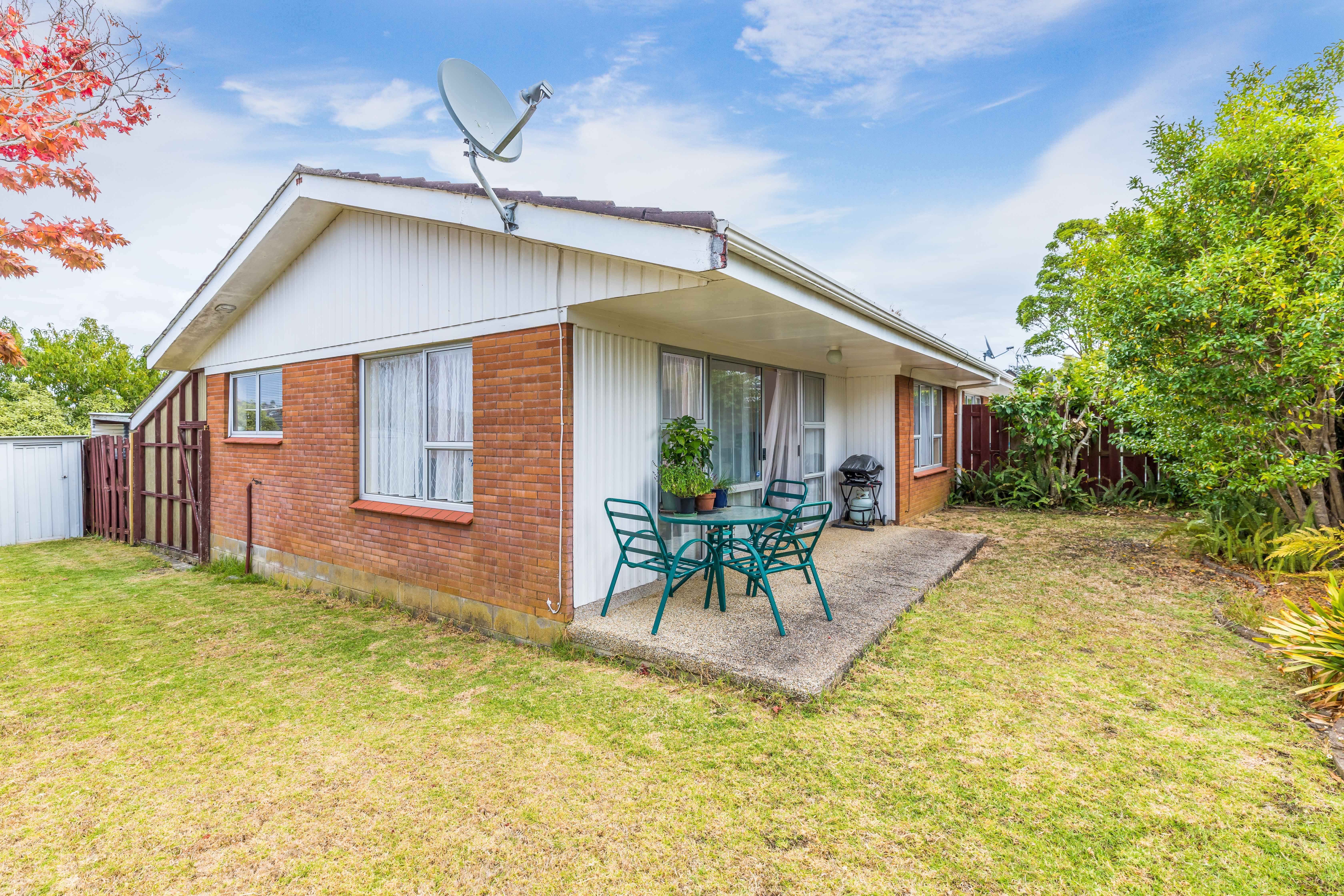 2/8 Liam Place, Half Moon Bay, Manukau City