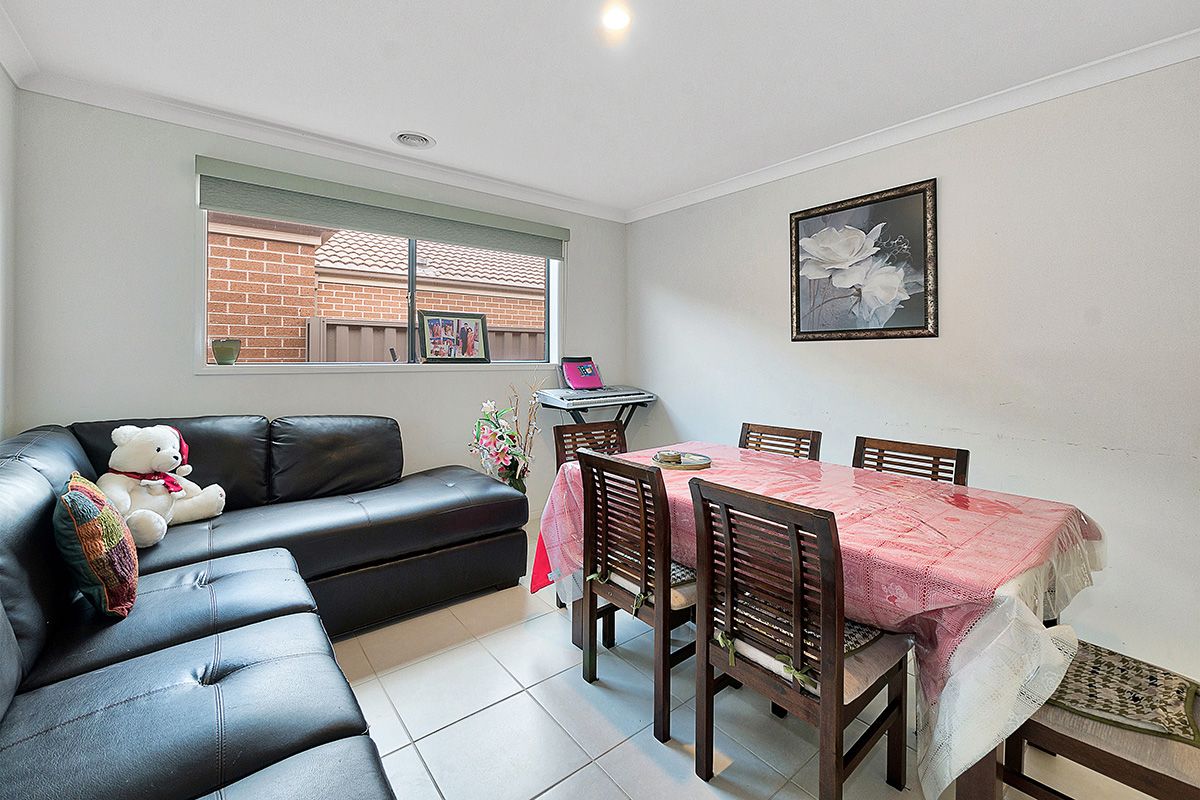 8 Beagle Street, Cranbourne East, VIC 3977