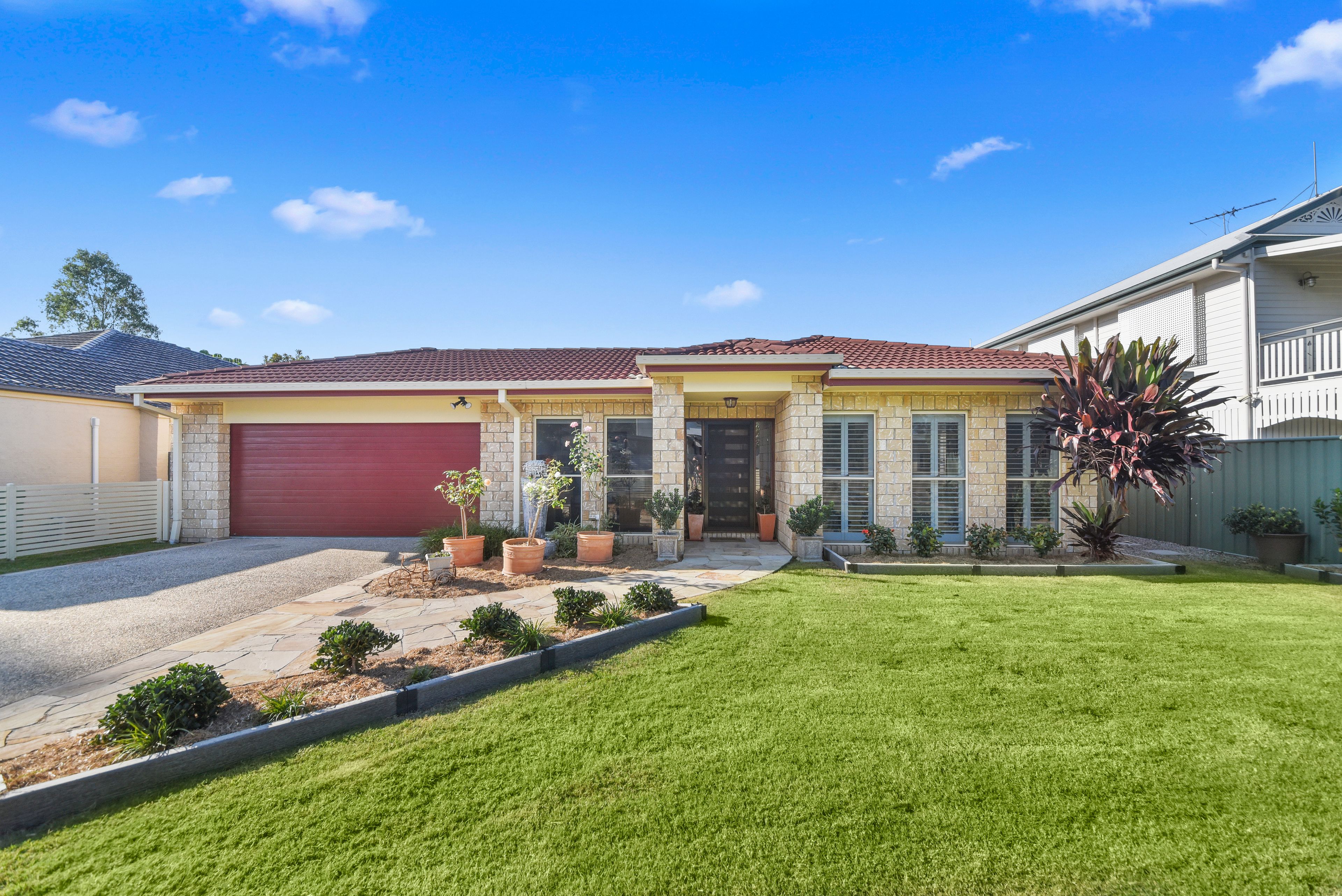 4 Cliff Salisbury Court, Samford Village QLD 4520