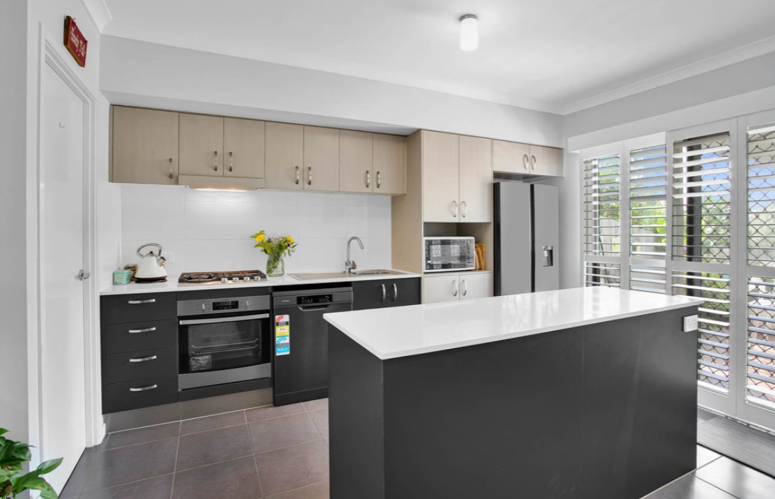 21 Acacia Lane — photo 4 of 15