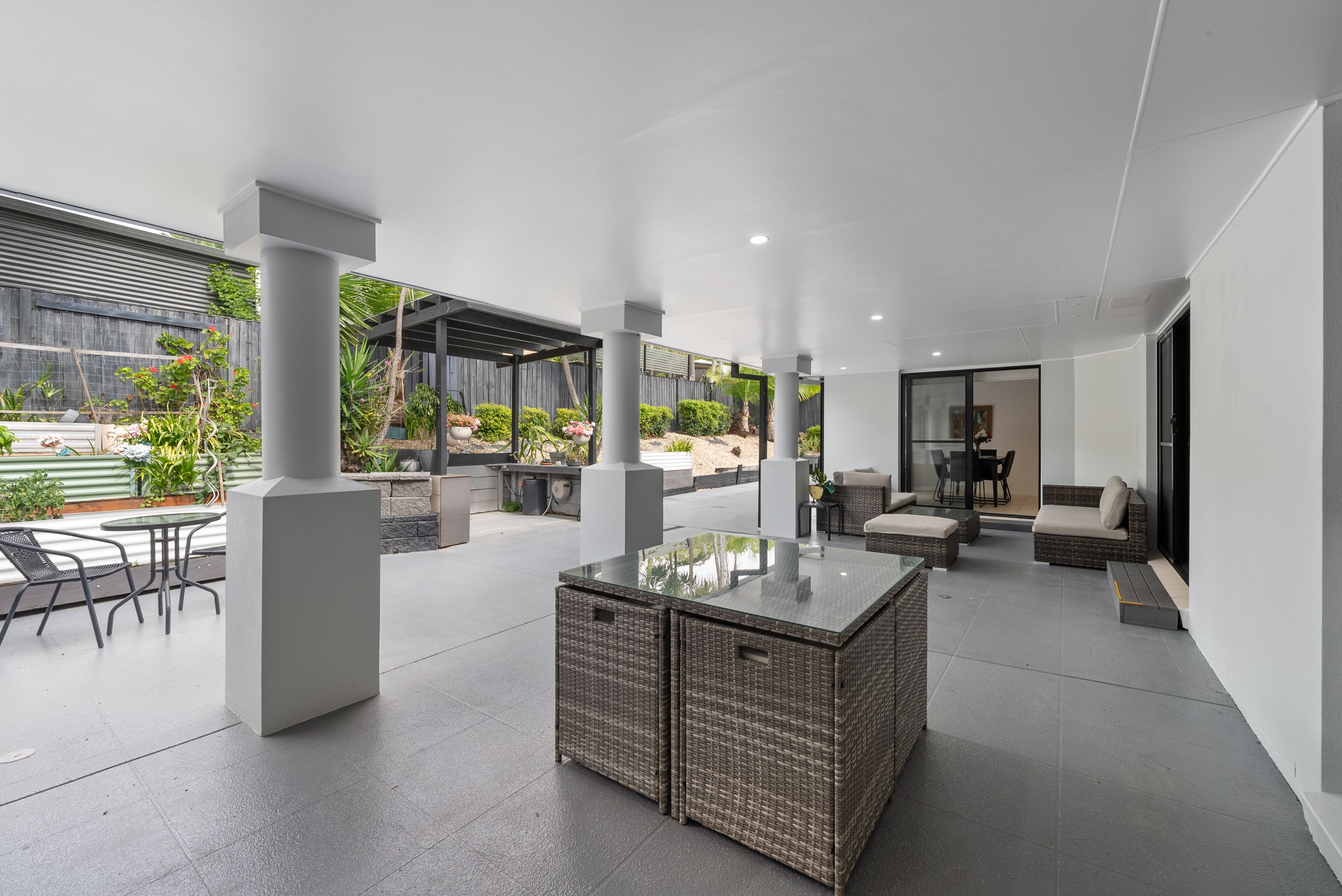 2 Amanu Crescent, Pacific Pines, QLD 4211