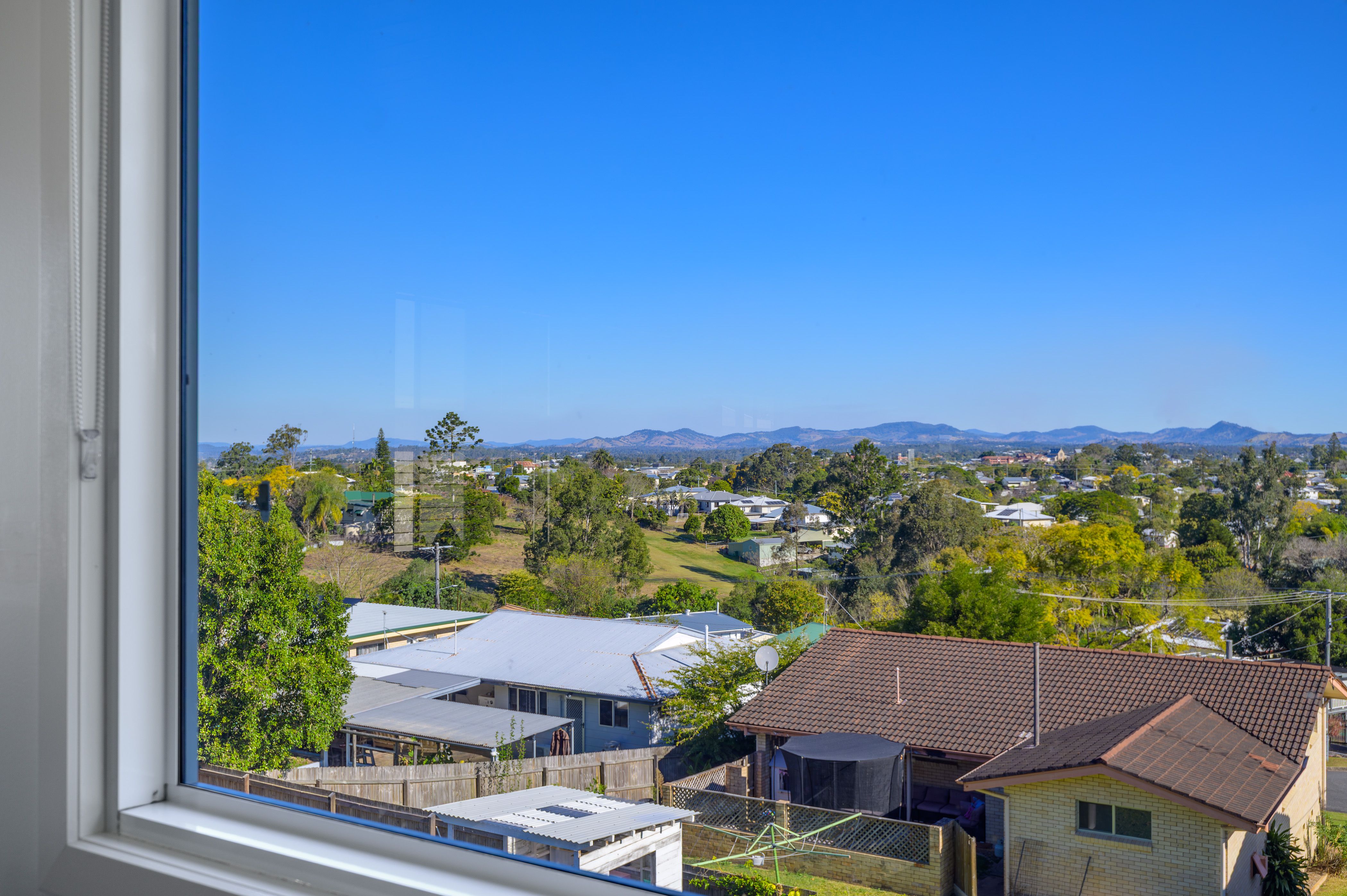 24 Old Maryborough Road — photo 4 of 29