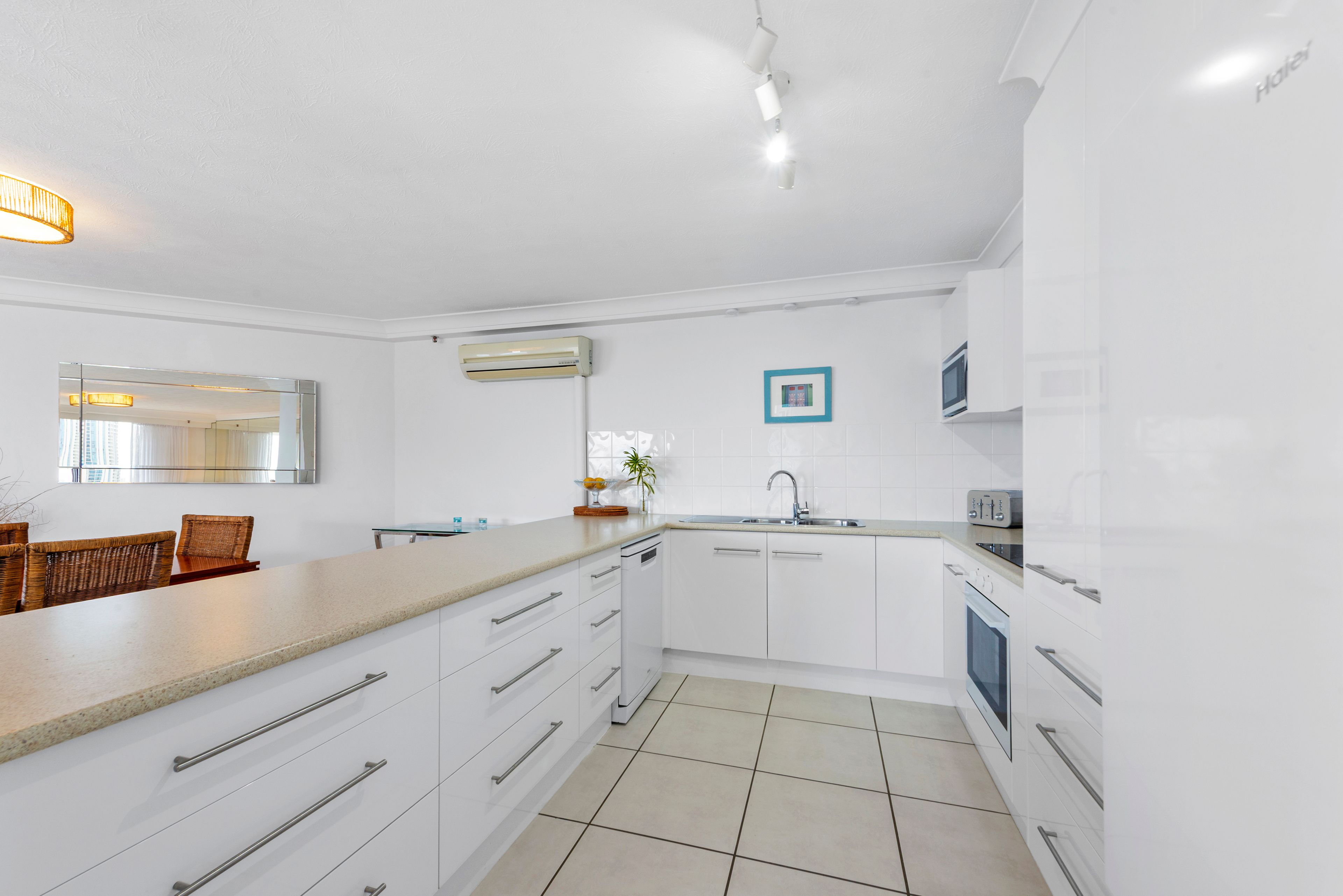 25B/30 Laycock Street — photo 7 of 13