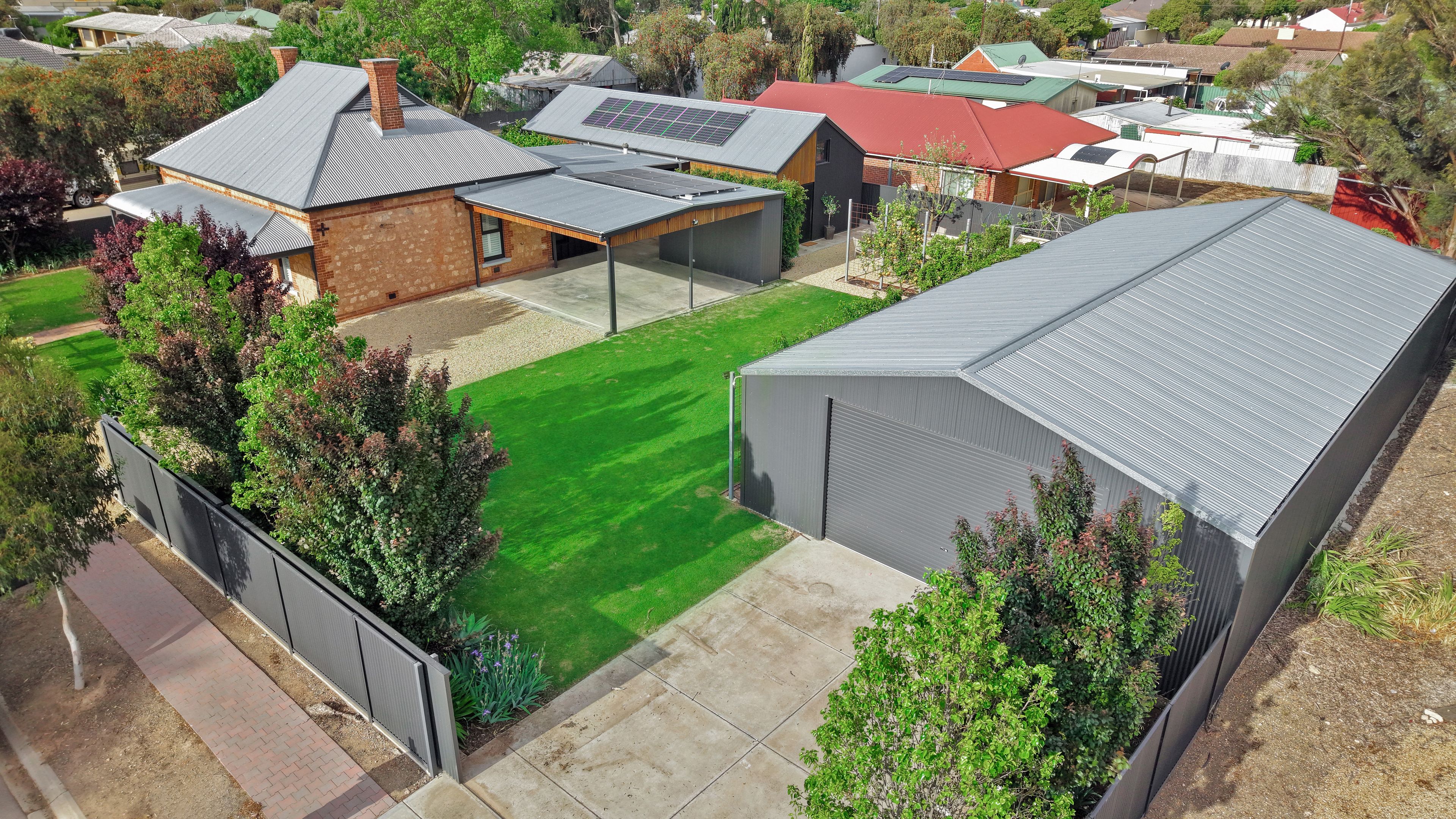 4 Aerodrome Road — photo 15 of 16