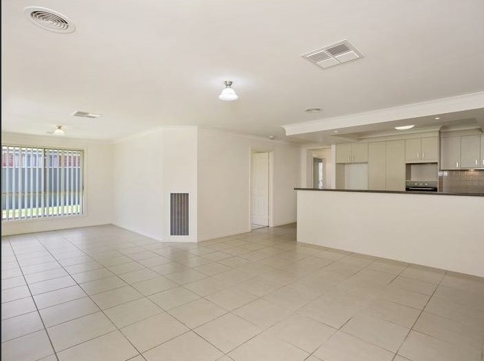 98 Hotham Circuit, Thurgoona, NSW 2640