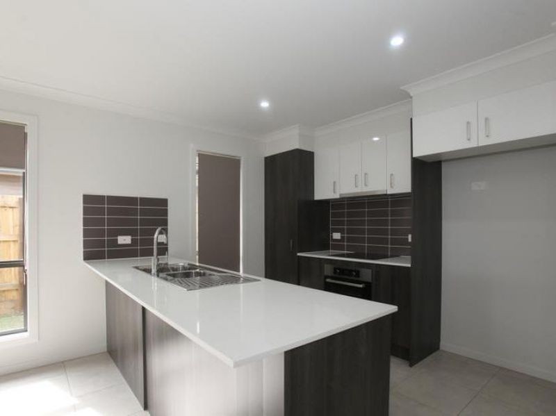 70 Cordeaux Crescent, Redbank Plains, QLD 4301