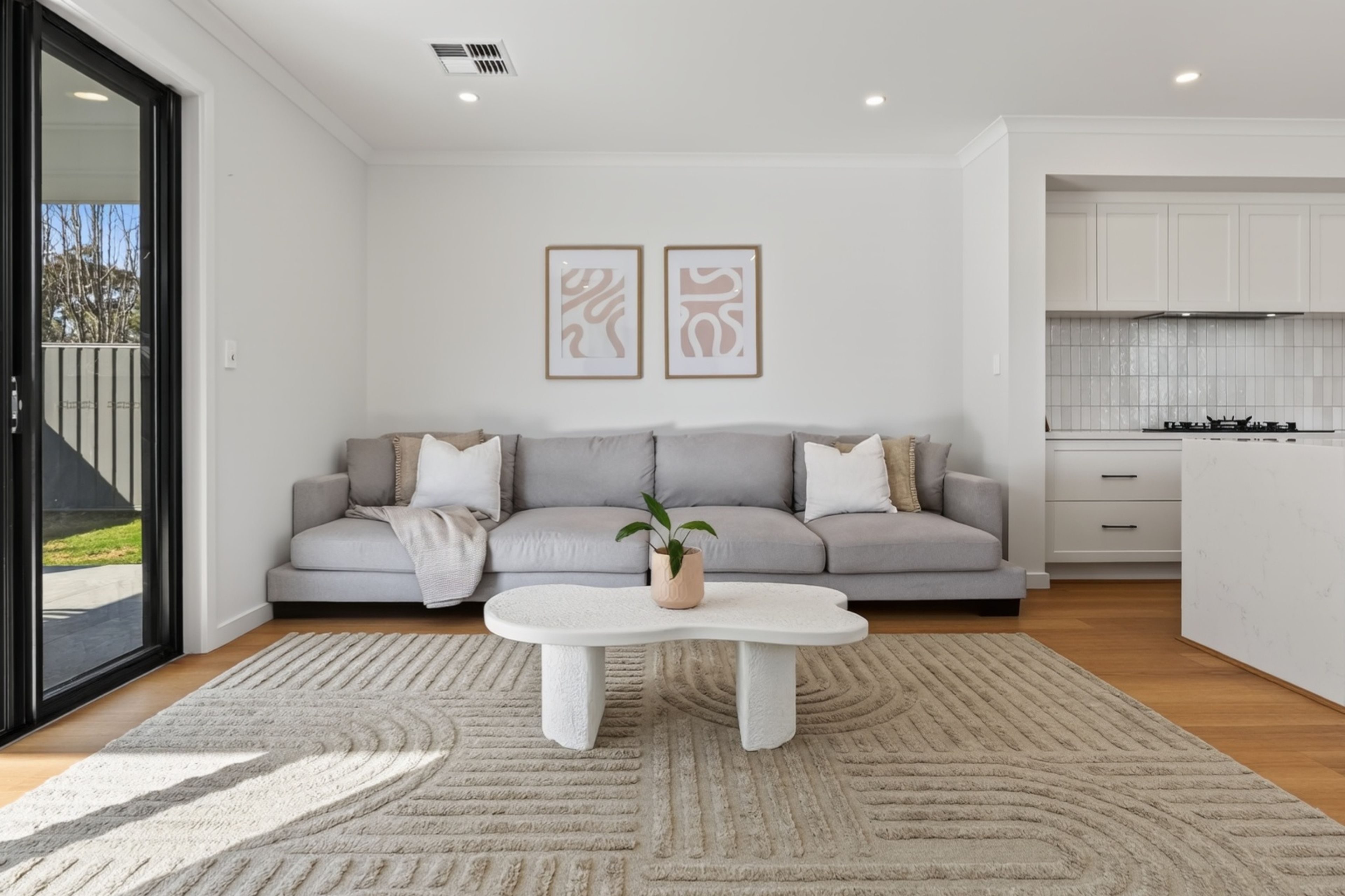 8 Lisa Place — photo 11 of 30