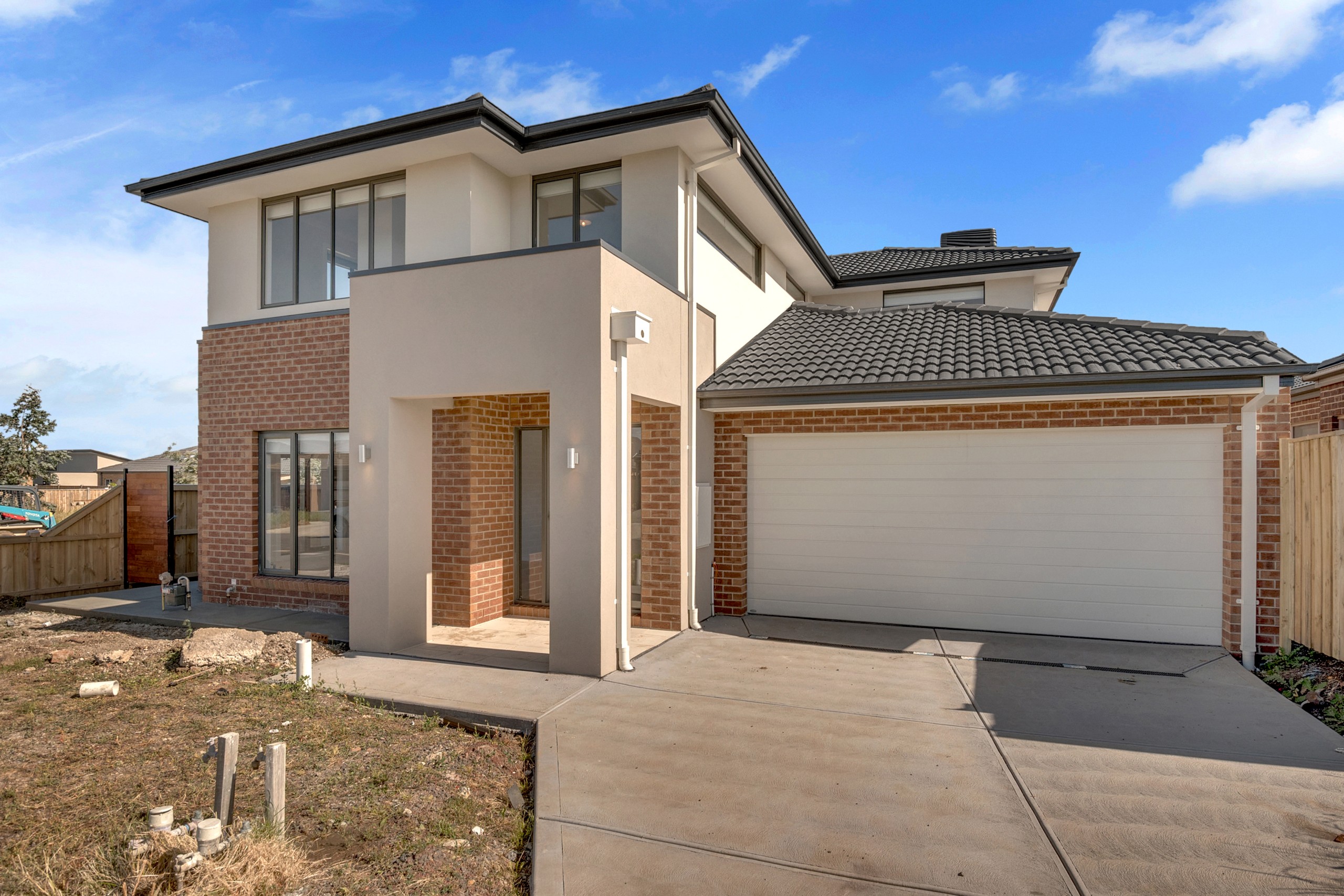 33 Feathertop Crescent, Donnybrook, VIC 3064