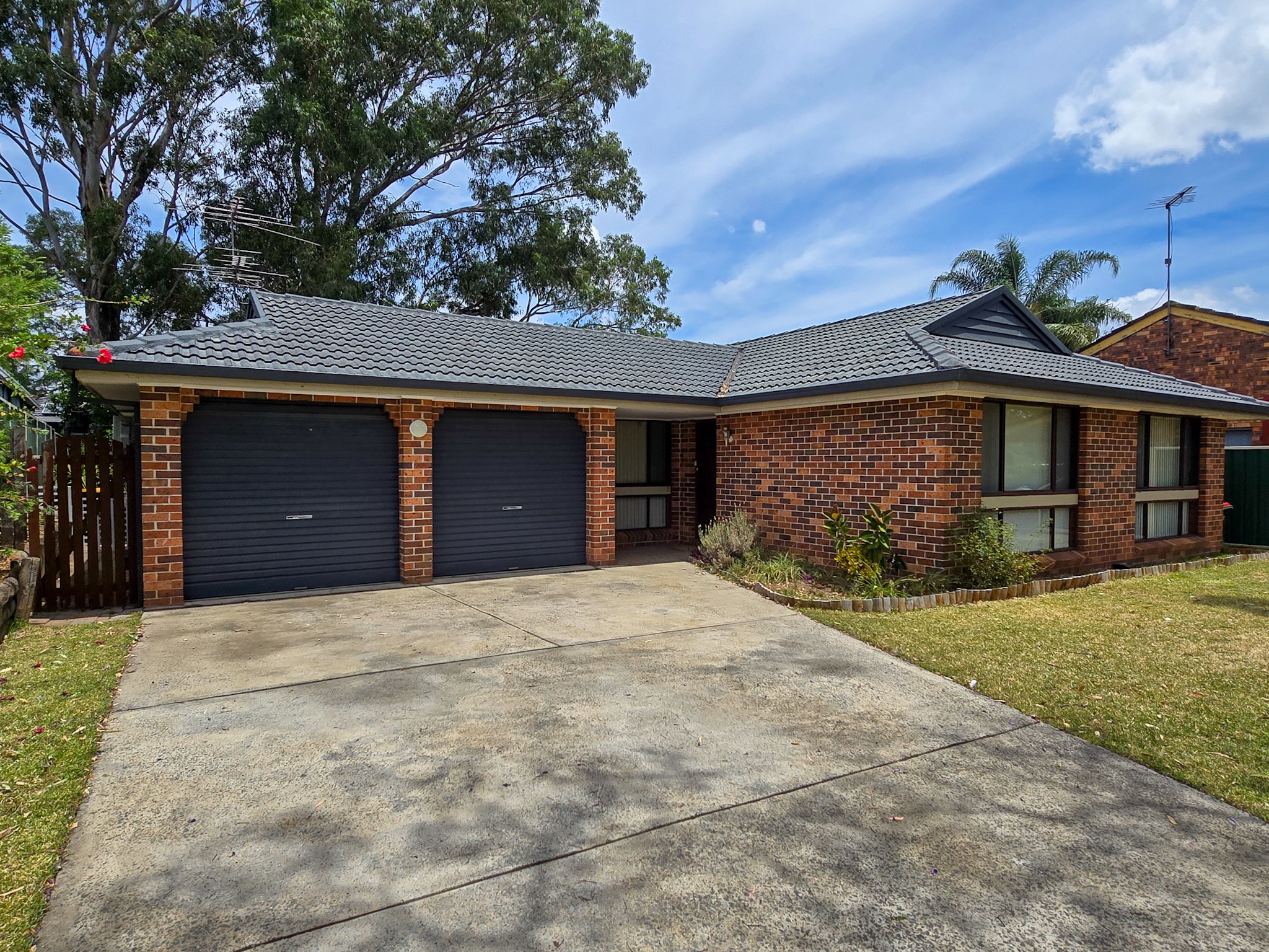 8 LEITH Place, St Andrews, NSW 2566