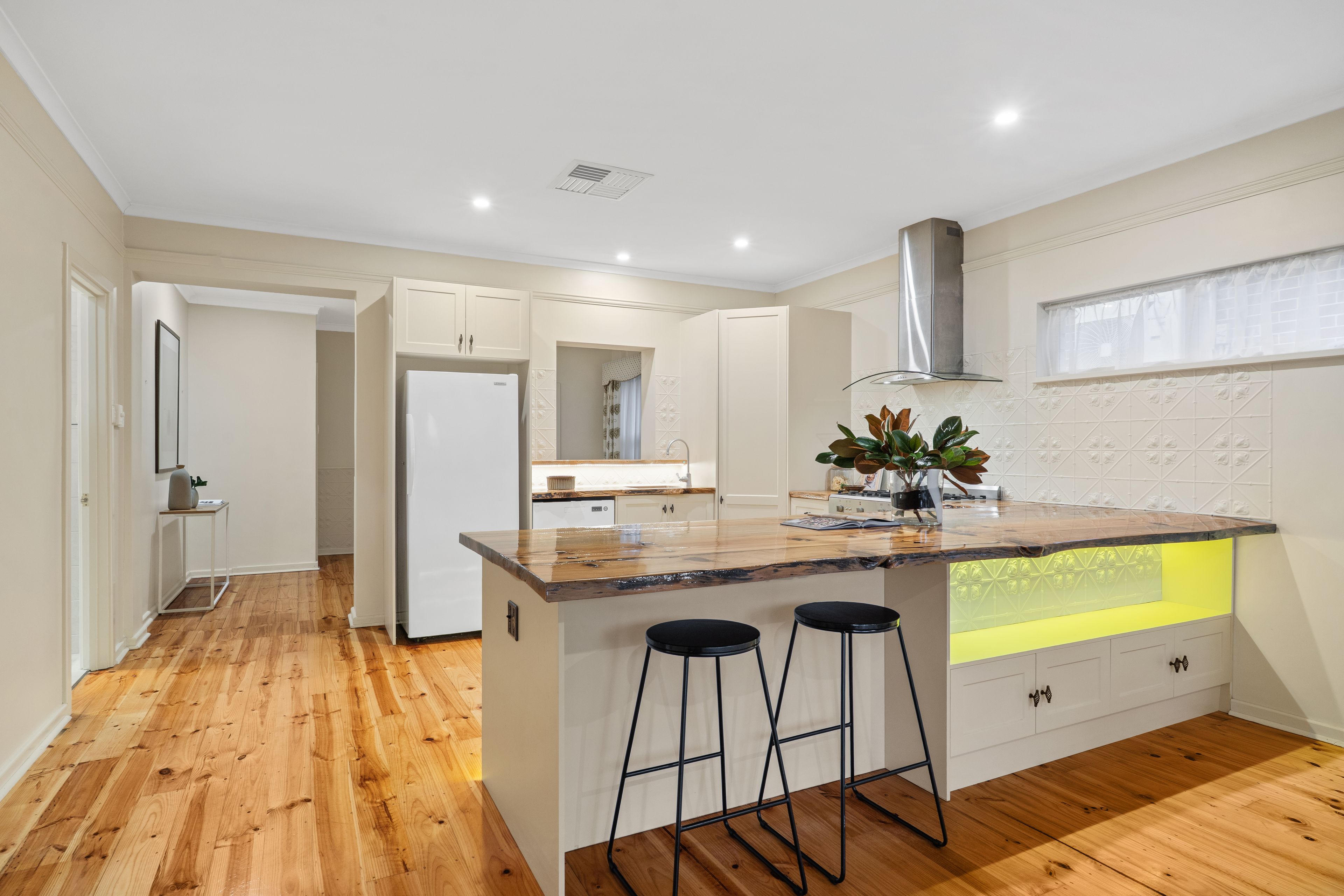 5 Barclay Avenue — photo 10 of 28