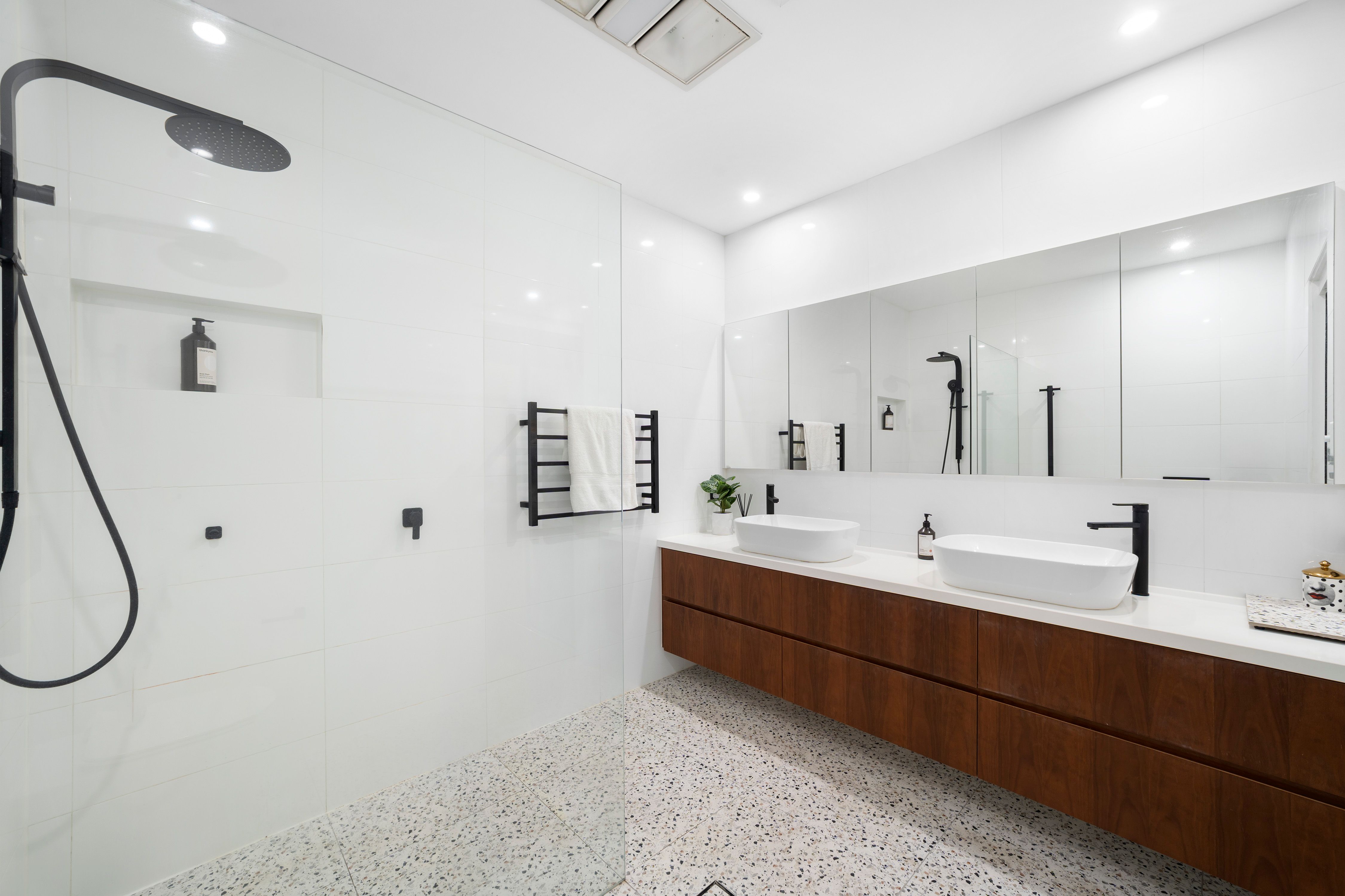 46 North Shore Drive — photo 12 of 28