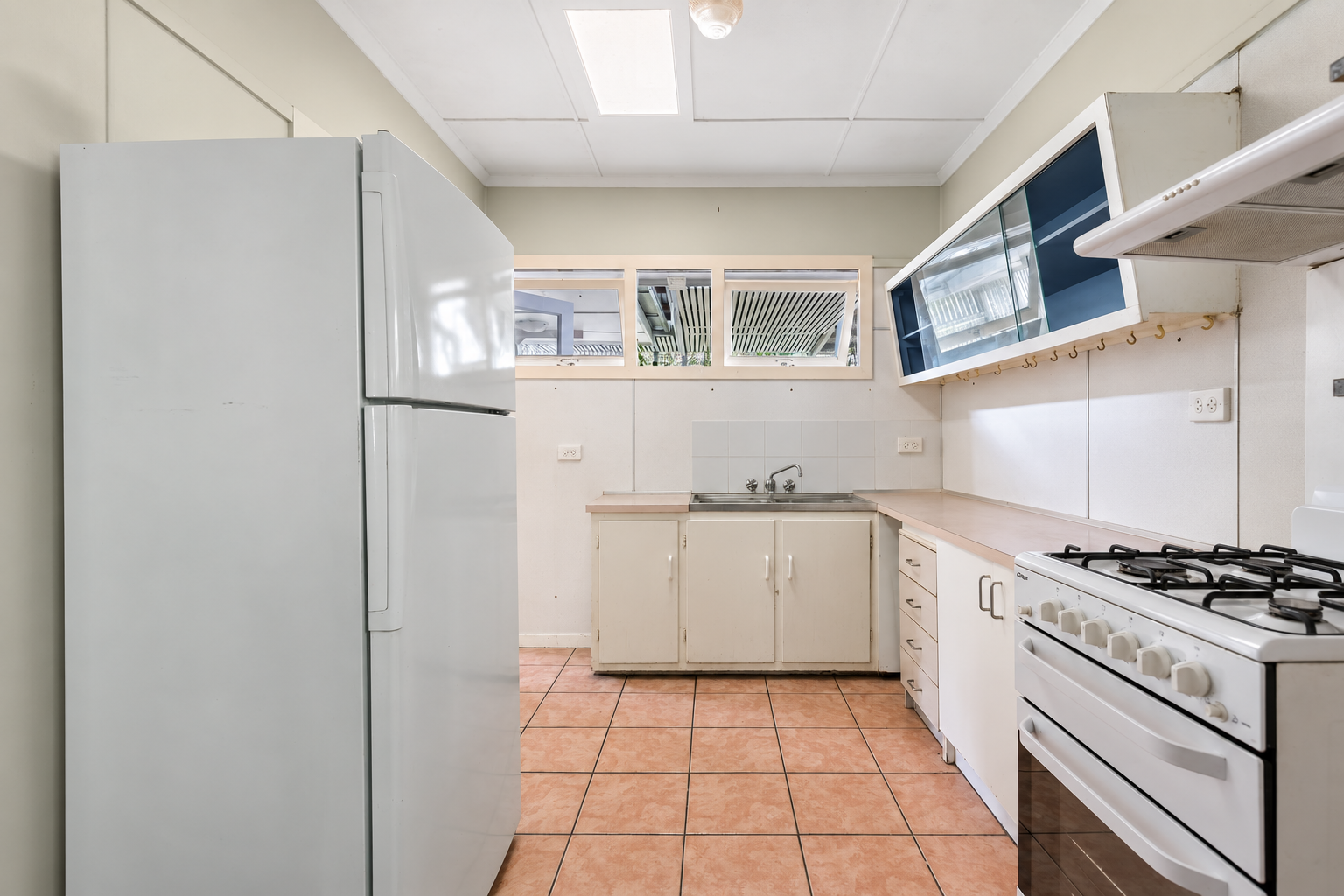 15 Noreen Street — photo 8 of 11