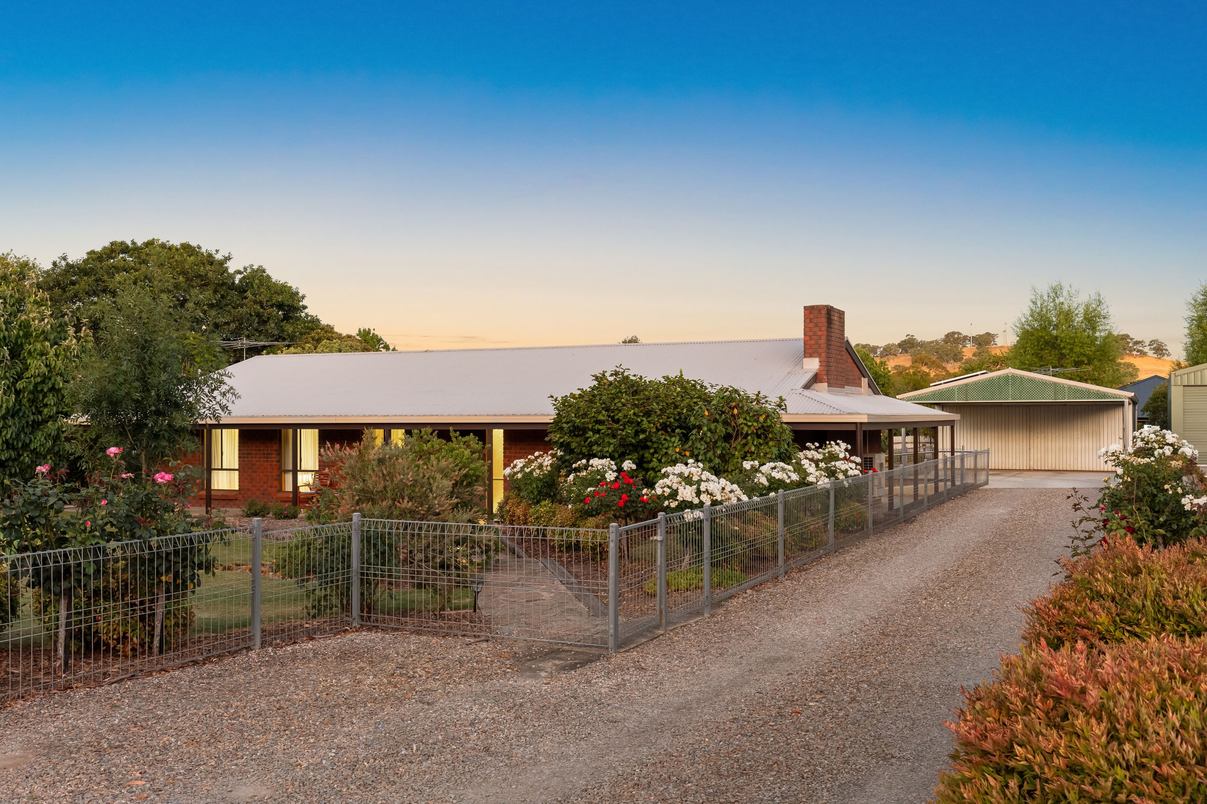 98 Woodside Road, Nairne, SA 5252 - Sold House - Ray White Mount Barker ...