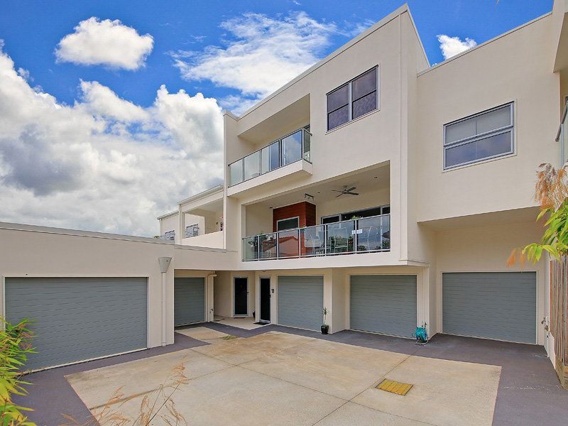 2/96 Broadway Street — photo from Ray White Carina