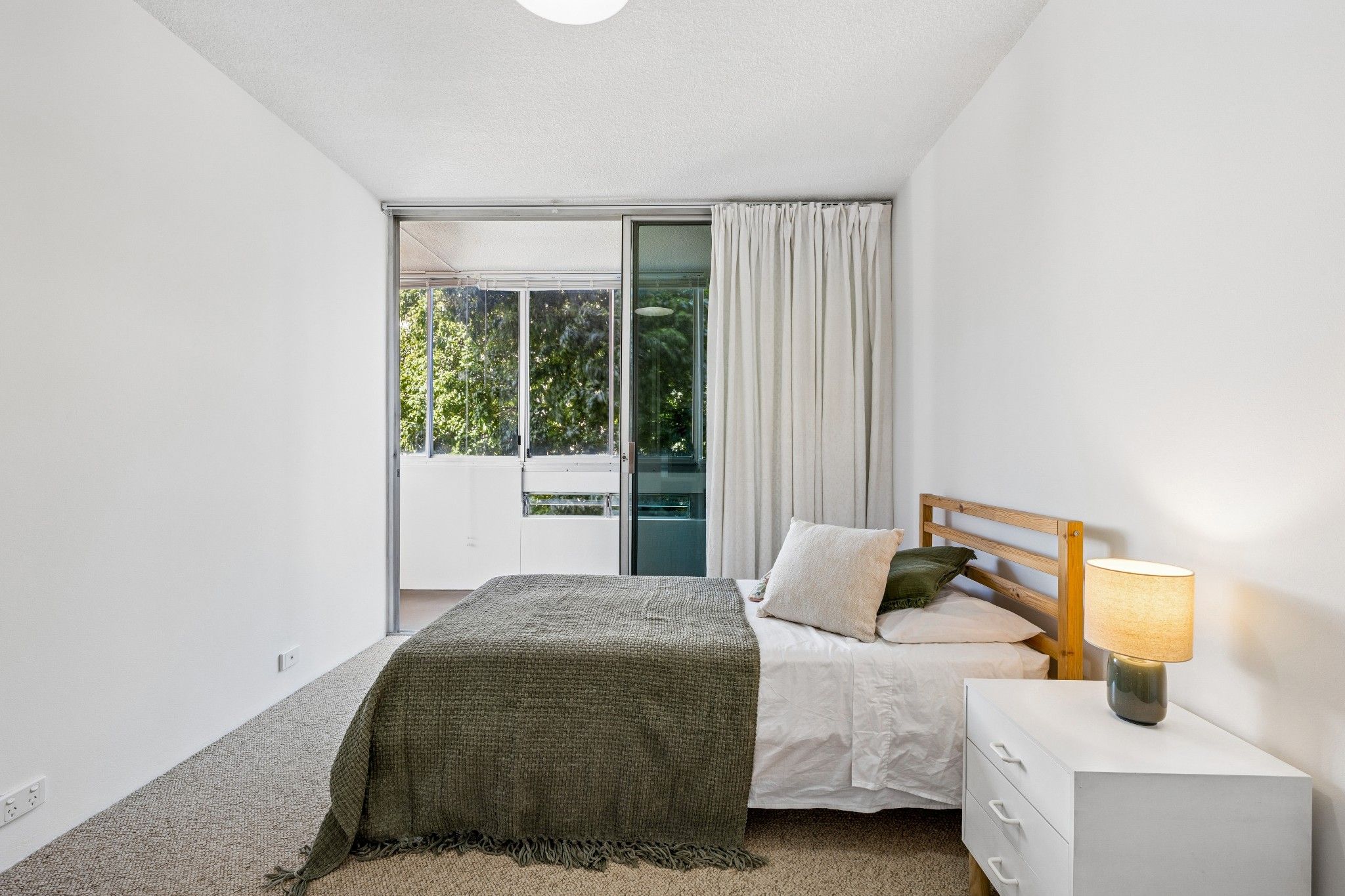 8/128 Oxlade Drive — photo 8 of 16