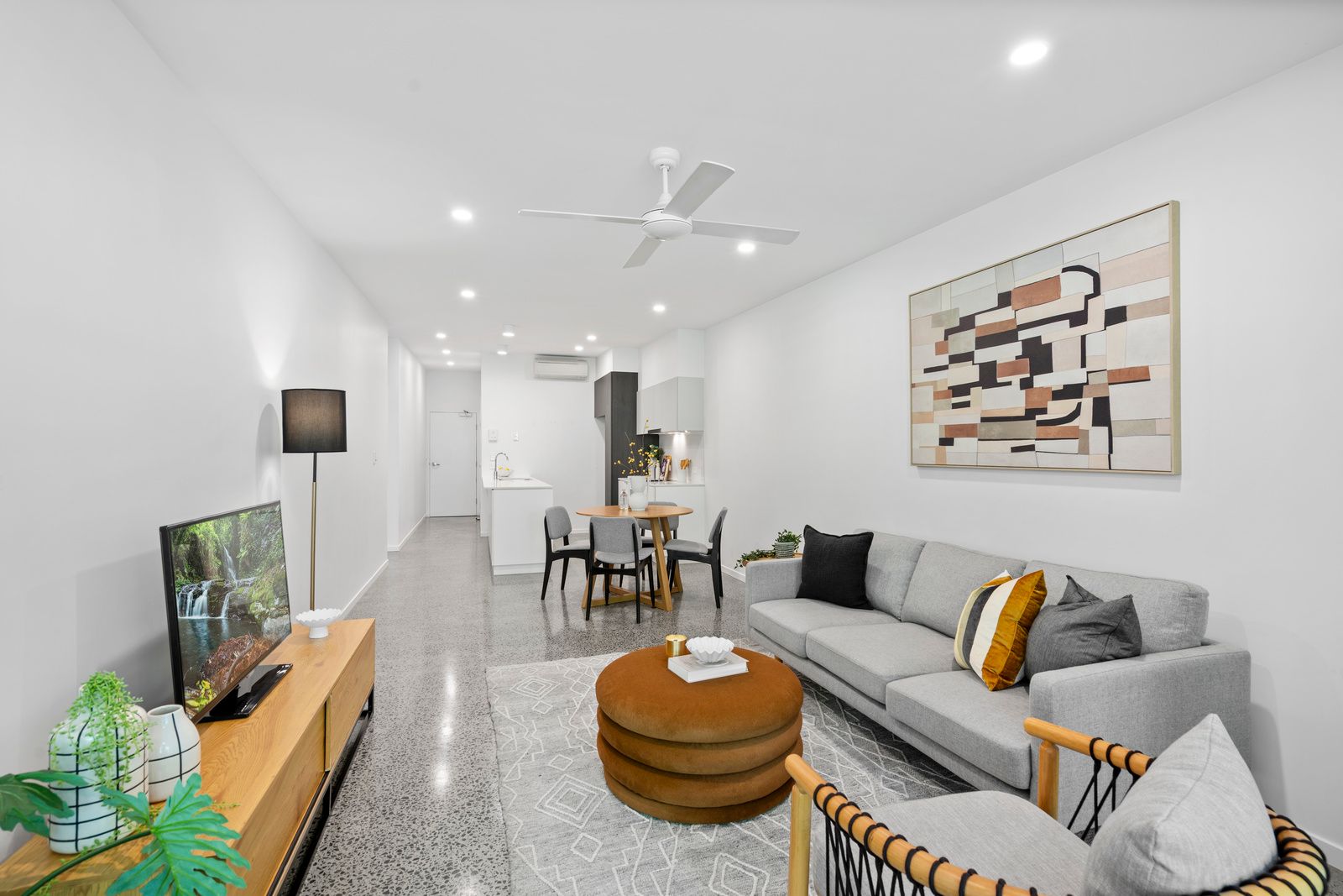 204/27 Ekibin Road — photo 4 of 20